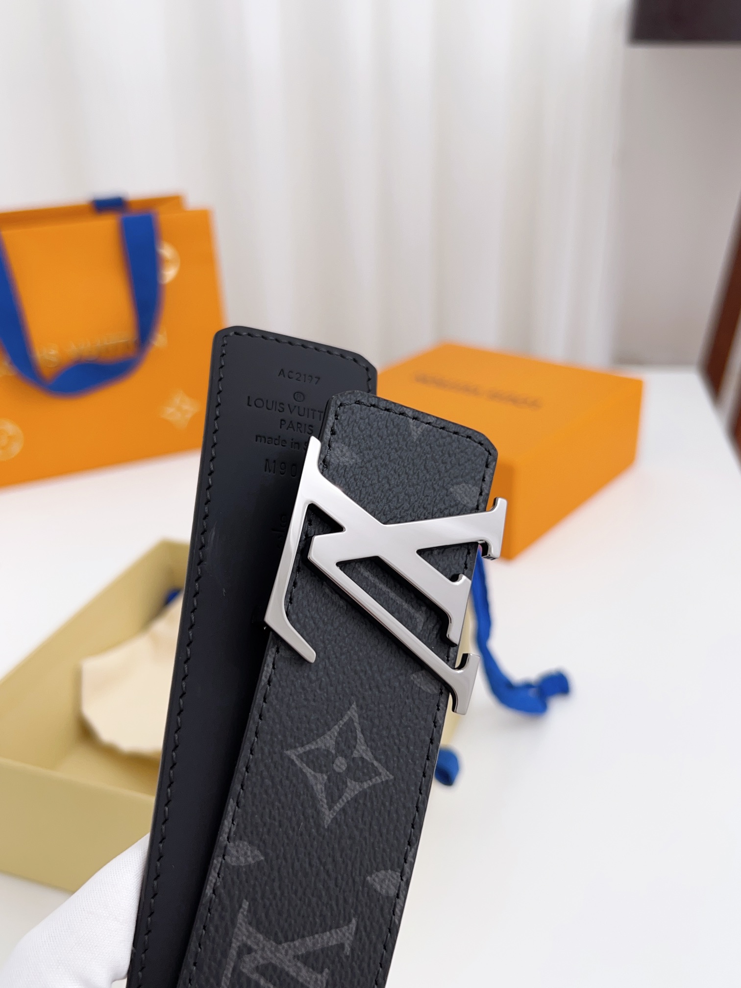 Louis Vuitton Basic Belt Cow Leather Waterproof 125cm-m-l
