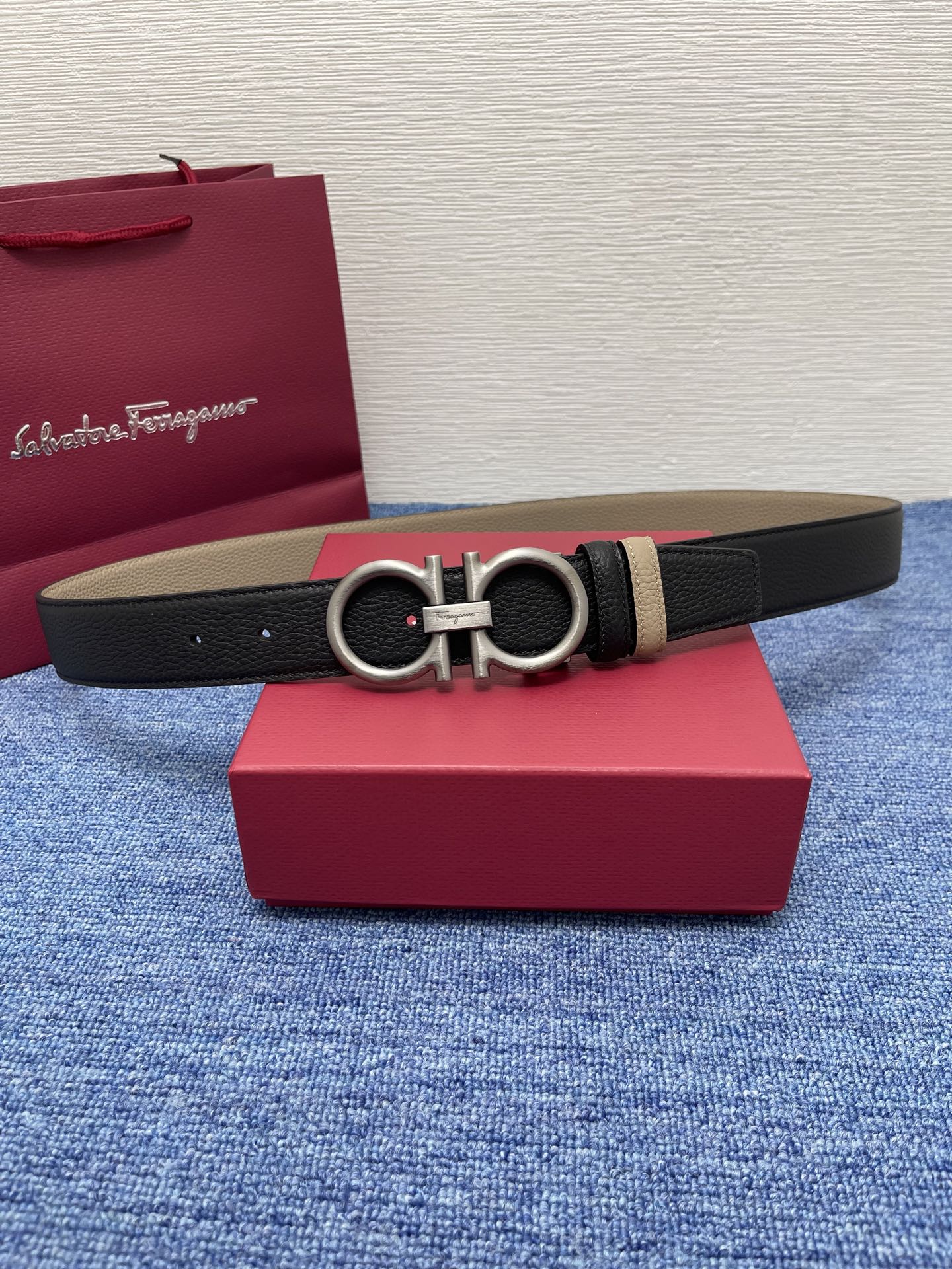 Salvatore Ferragamo Leather Belt Cow Leather Black M