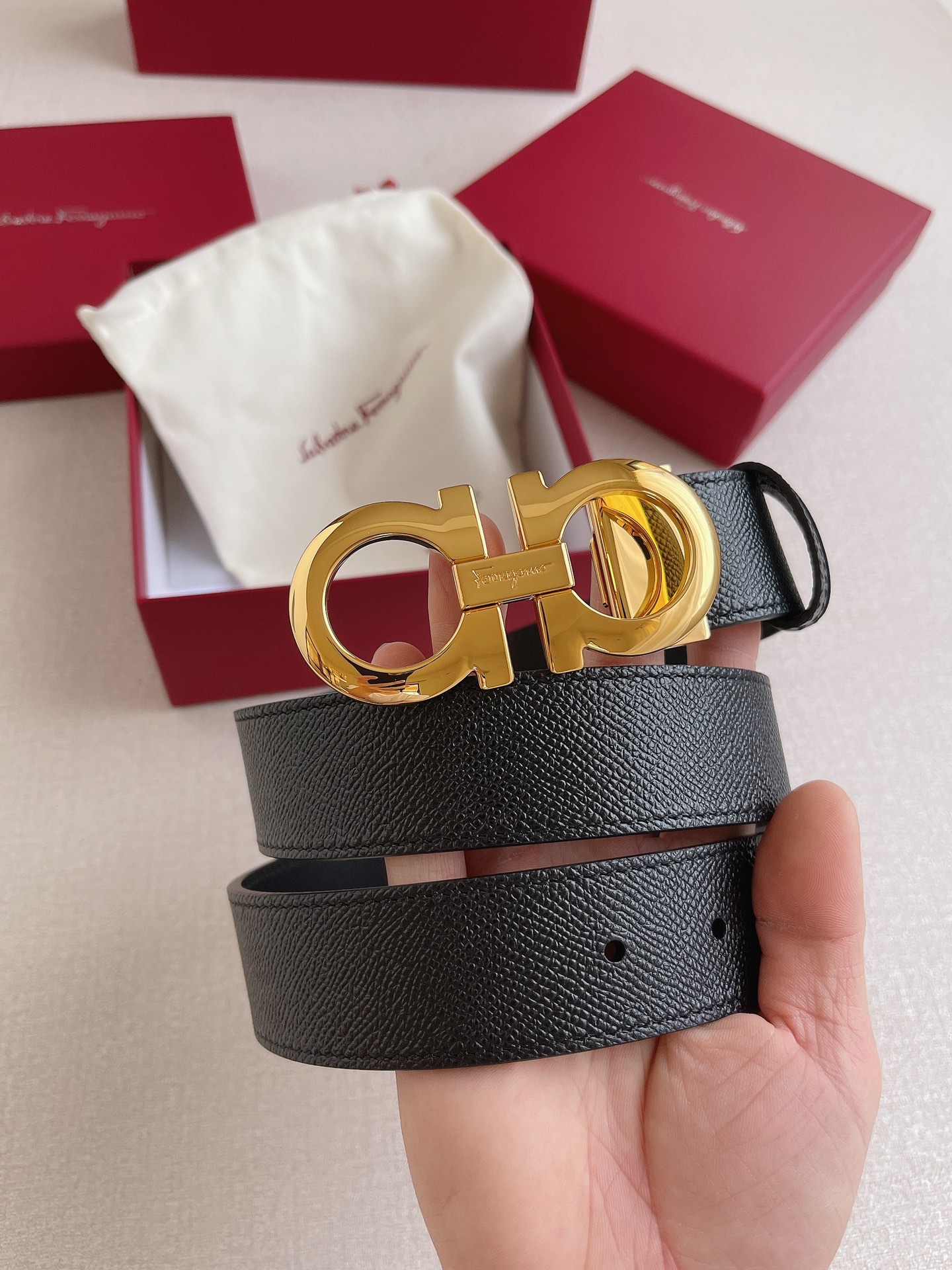 Salvatore Ferragamo Leather Belt Cow Leather Adjustable 35mm