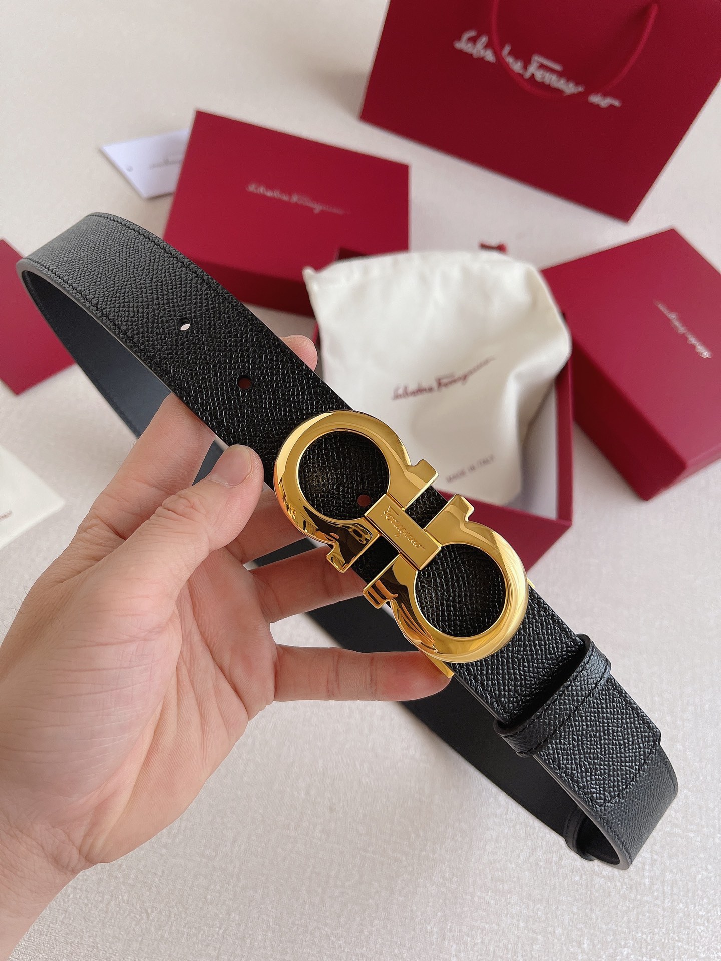 Salvatore Ferragamo Leather Belt Cow Leather Adjustable 35mm