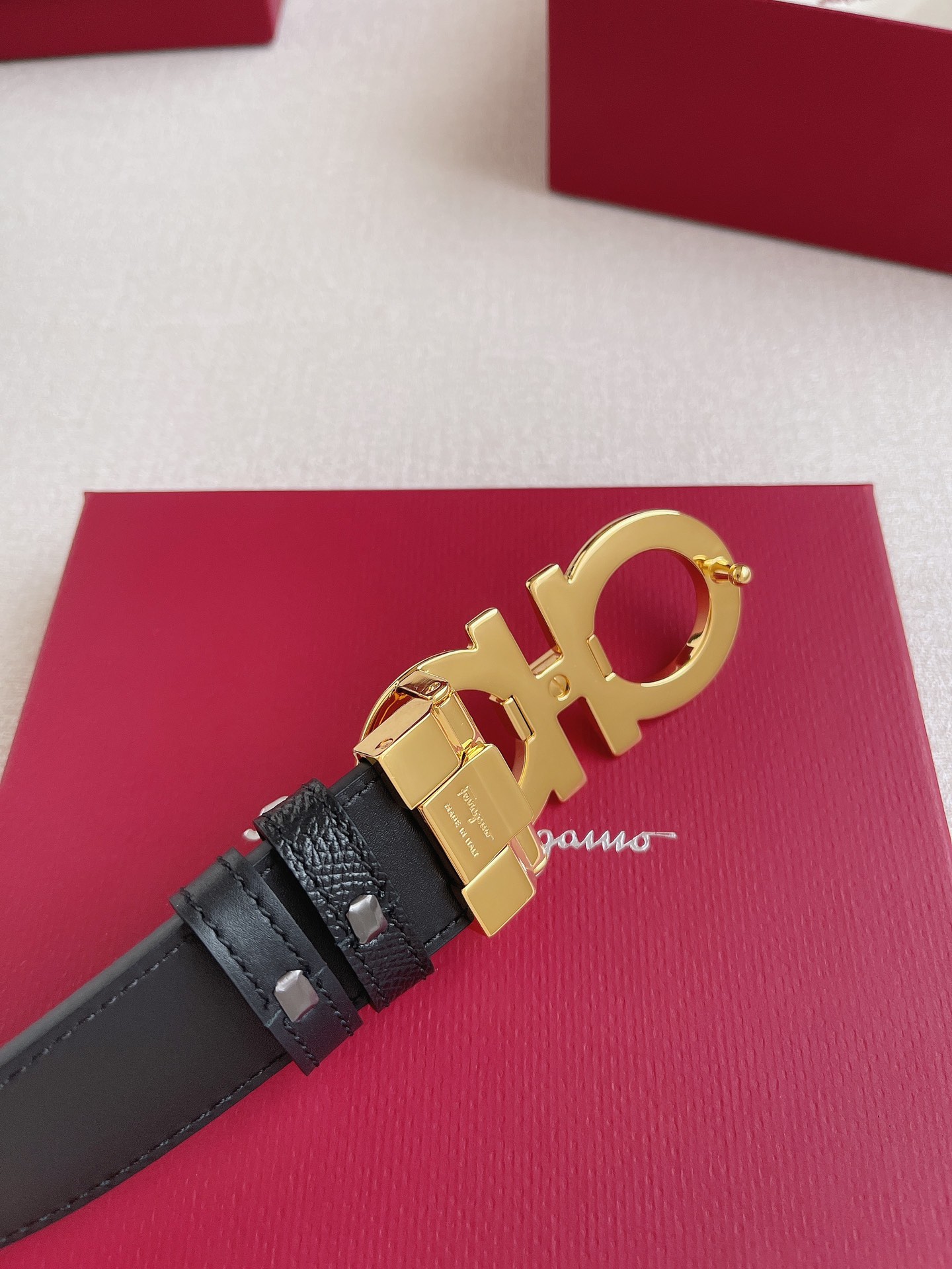 Salvatore Ferragamo Leather Belt Cow Leather Adjustable 35mm