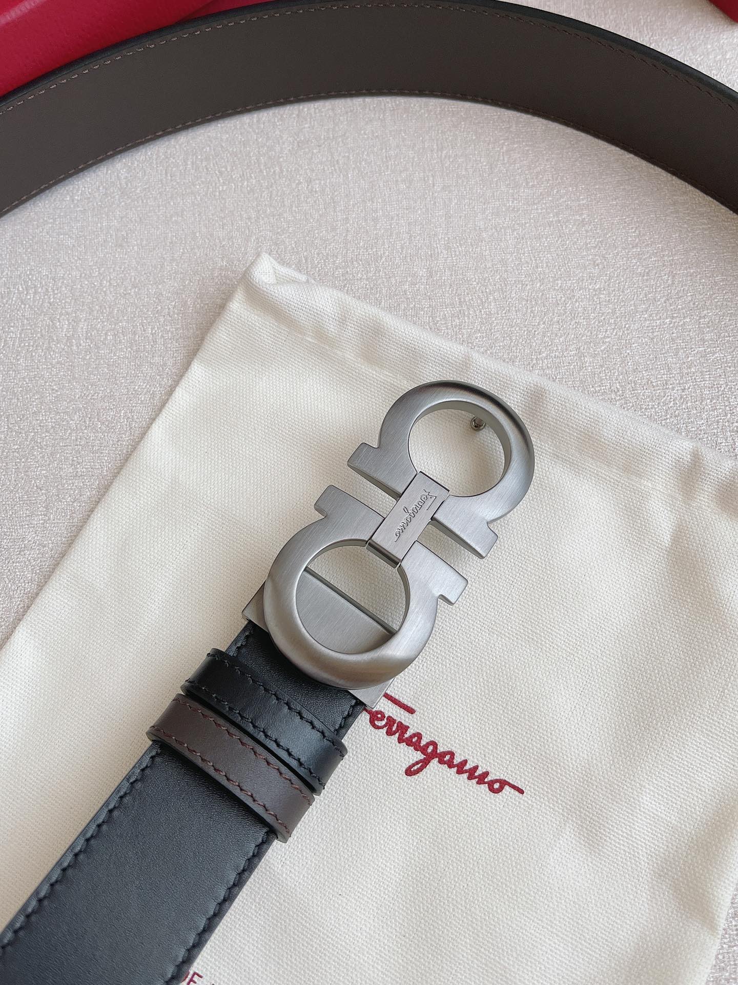 Salvatore Ferragamo Leather Belt Adjustable 35mm-m