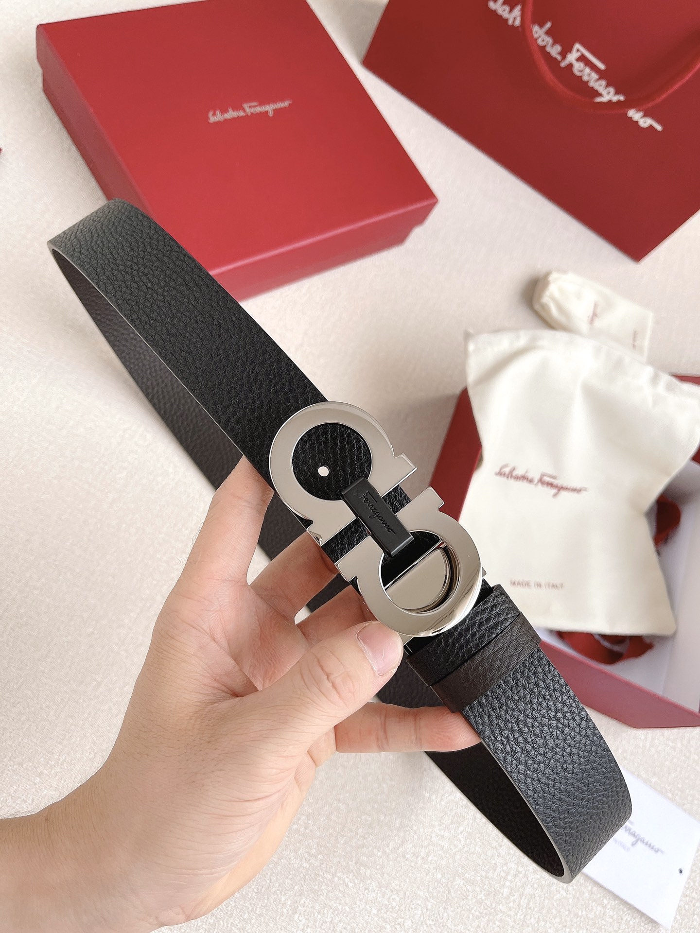 Salvatore Ferragamo Leather Belt Cow Leather Adjustable 35mm