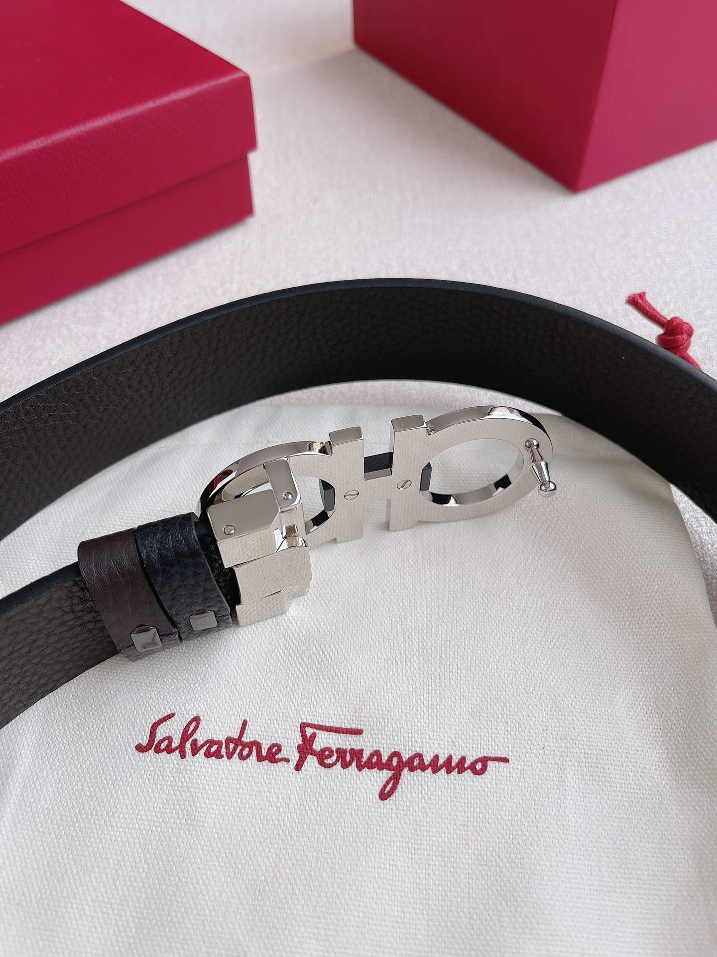 Salvatore Ferragamo Leather Belt Cow Leather Adjustable 35mm