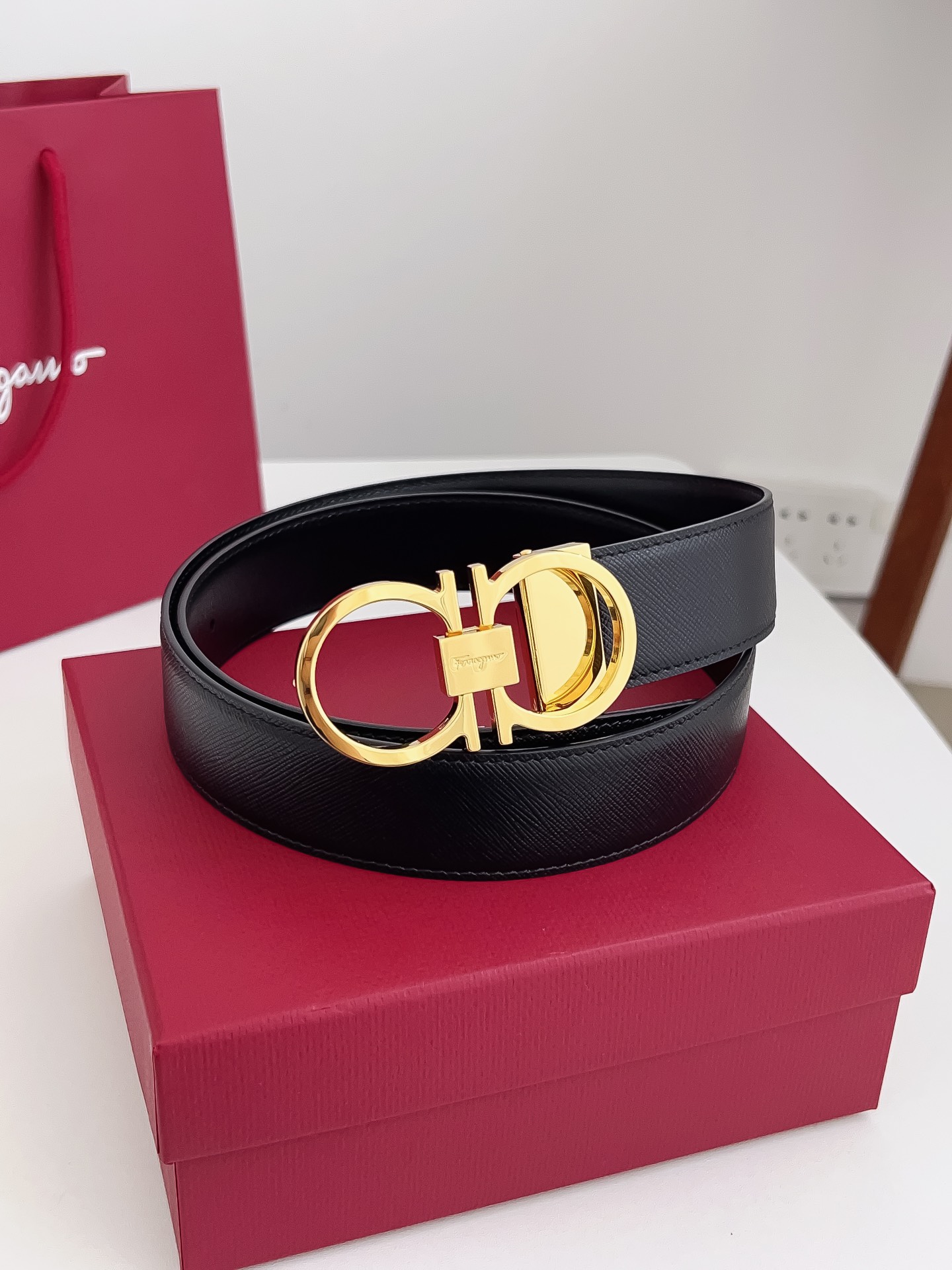 Salvatore Ferragamo Male Leather Belt Adjustable M