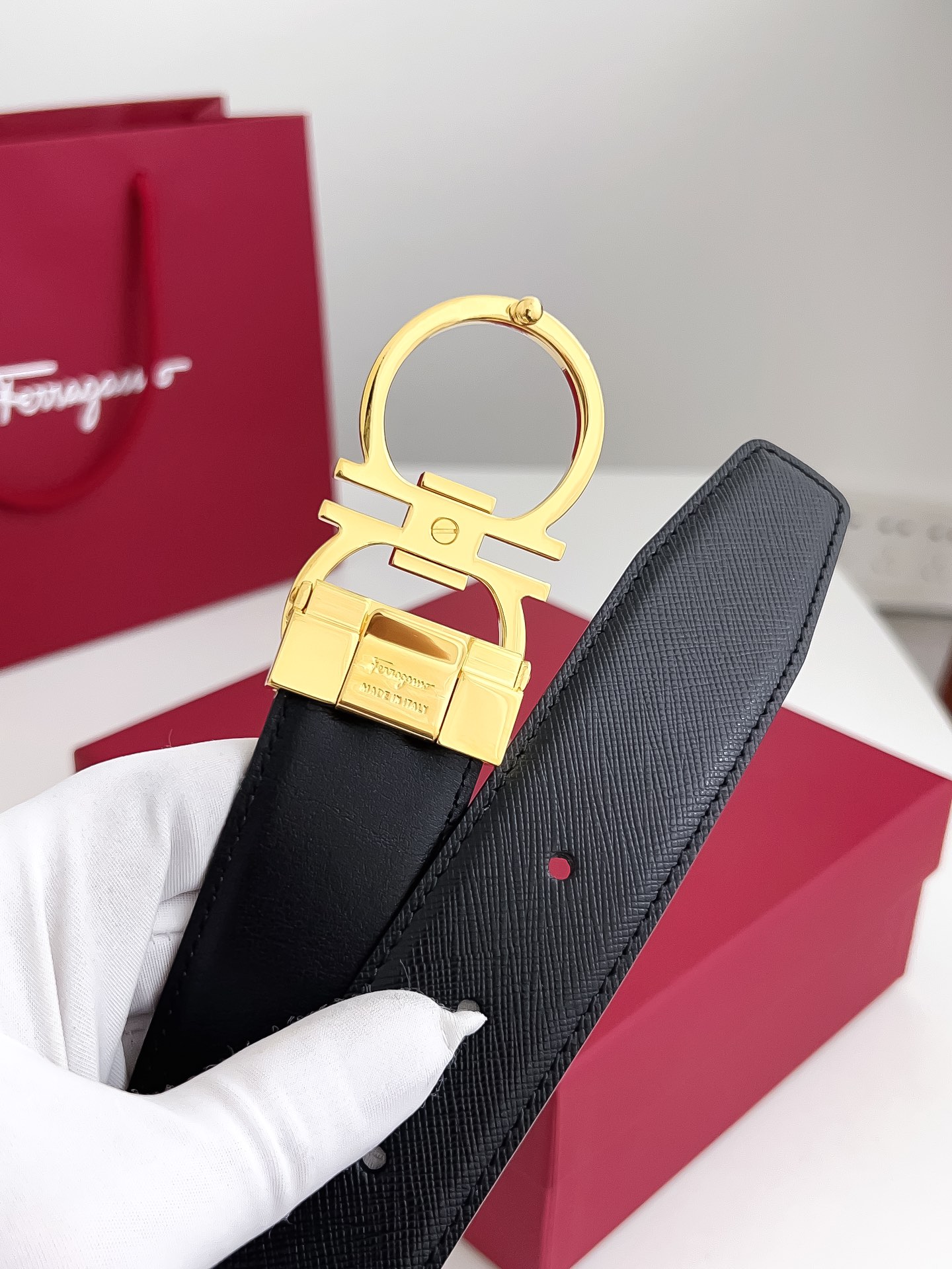 Salvatore Ferragamo Male Leather Belt Adjustable M