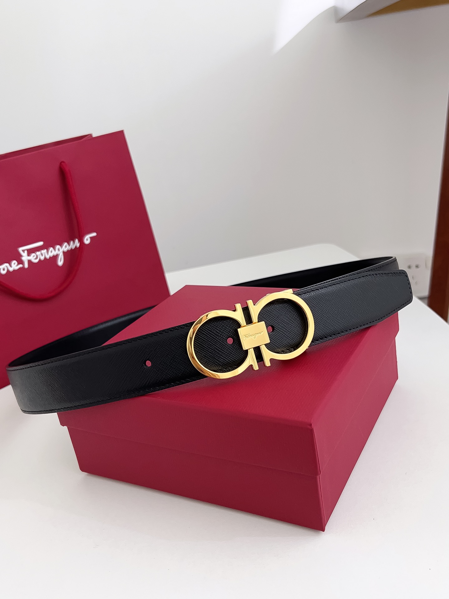 Salvatore Ferragamo Male Leather Belt Adjustable M