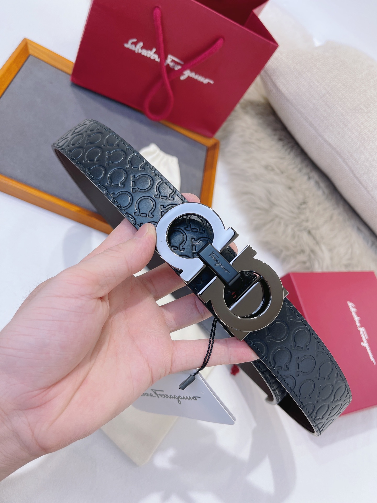 Salvatore Ferragamo Male Leather Belt M