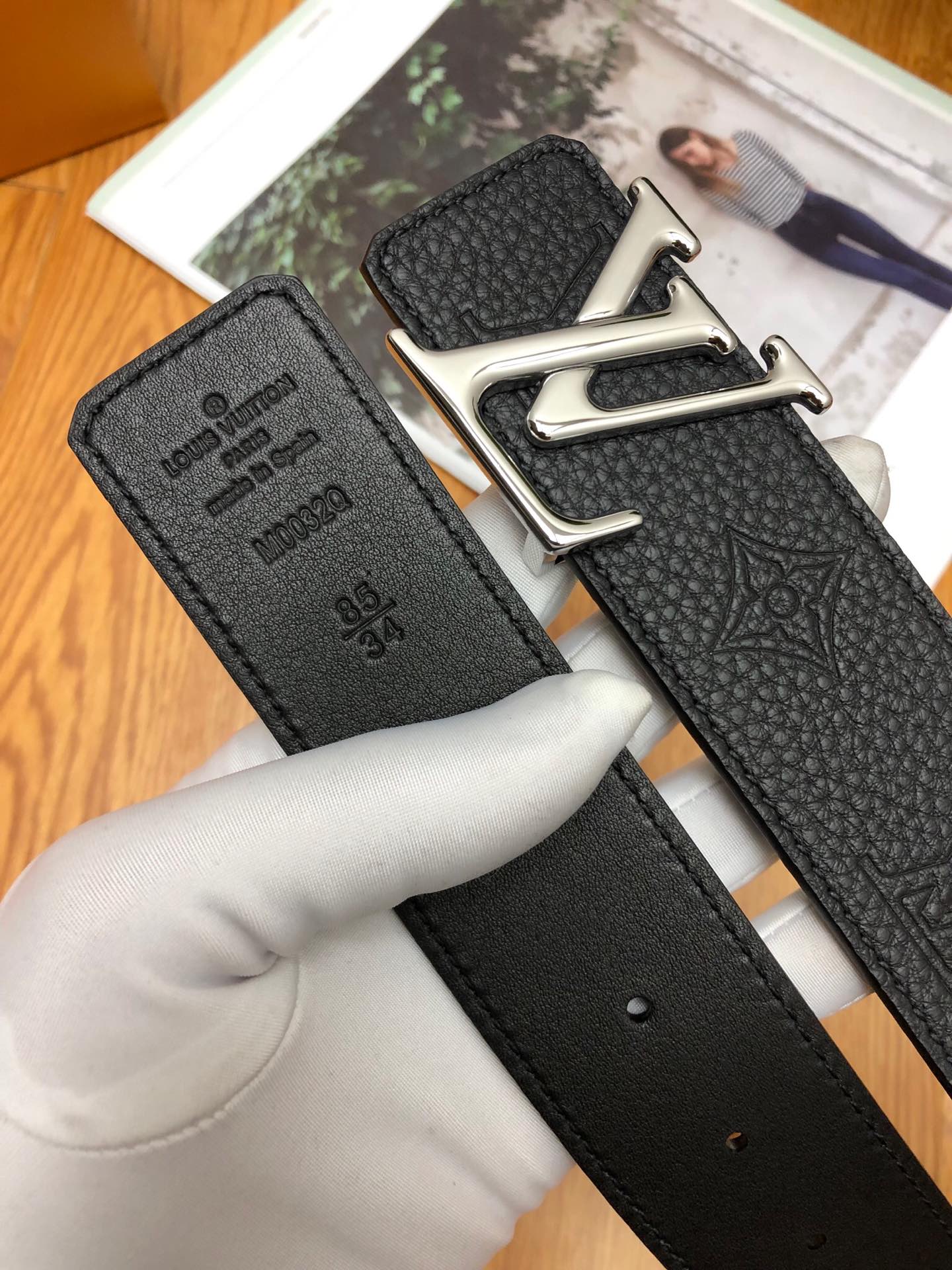 Louis Vuitton Male Leather Belt Cow Leather 0mm-s-l