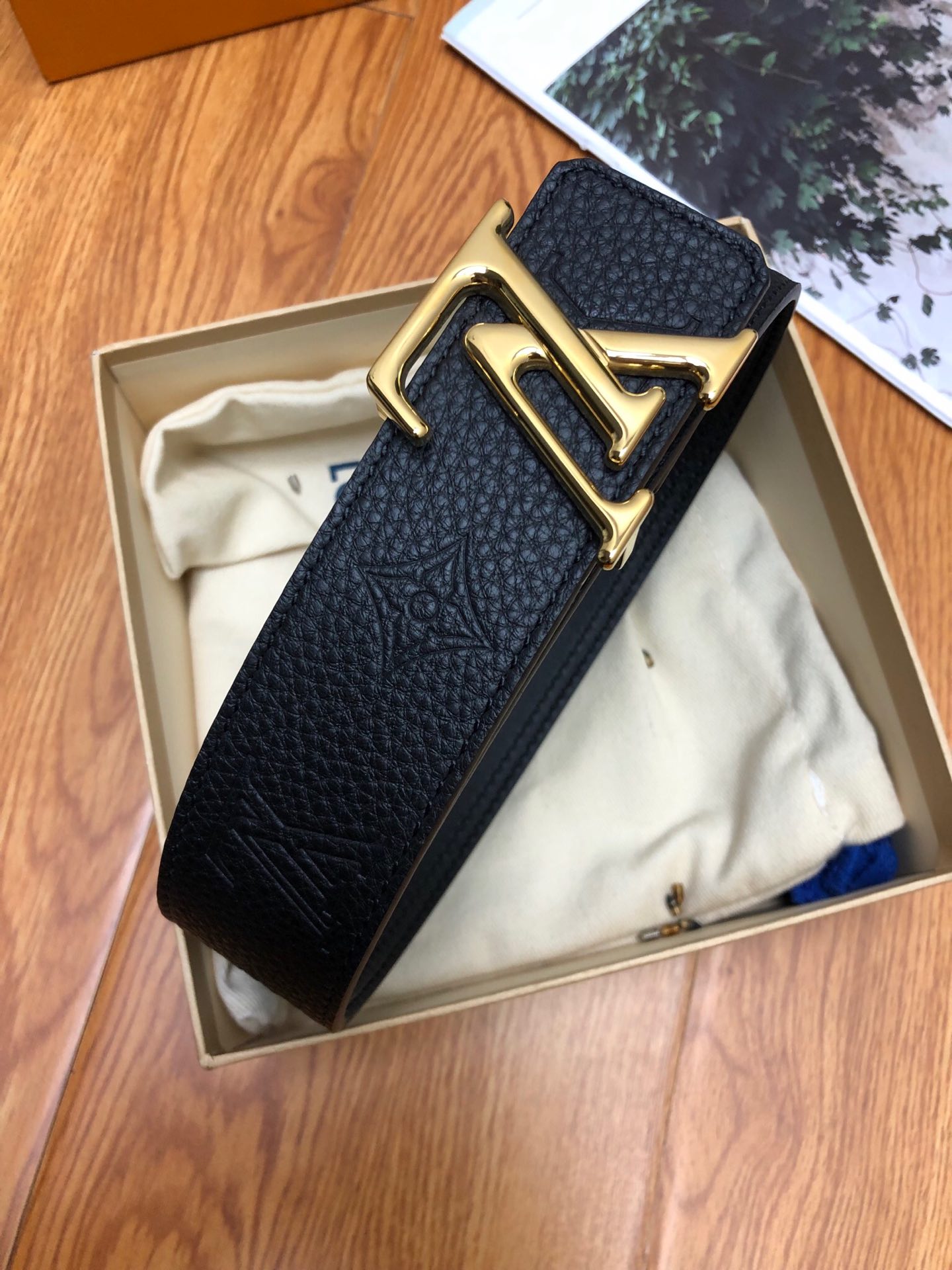 Louis Vuitton Male Leather Belt Cow Leather 0mm-s-l