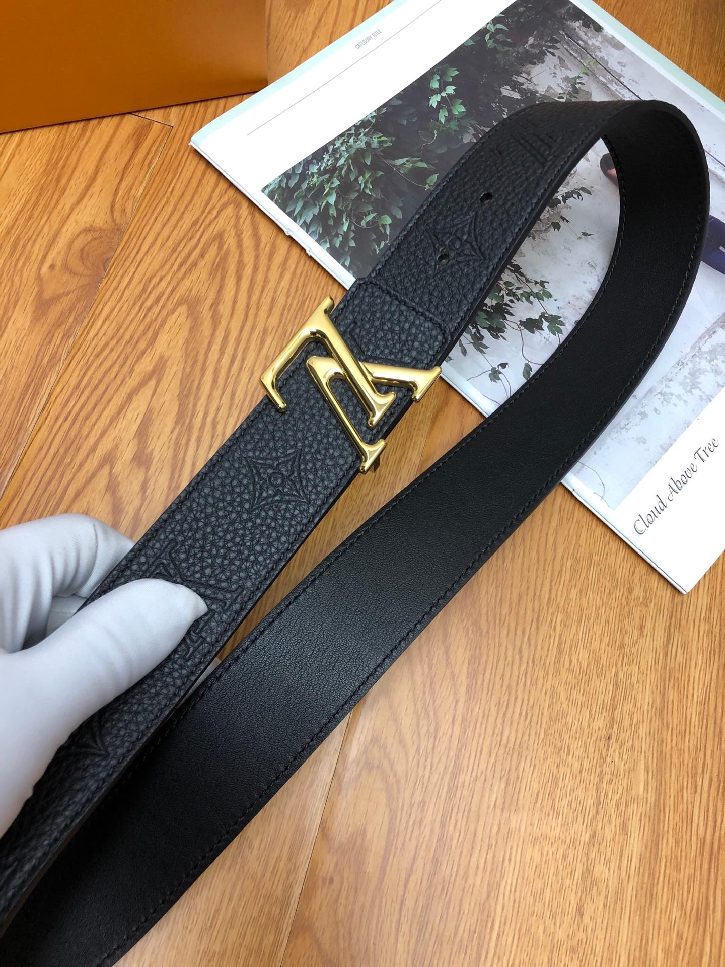 Louis Vuitton Male Leather Belt Cow Leather 0mm-s-l