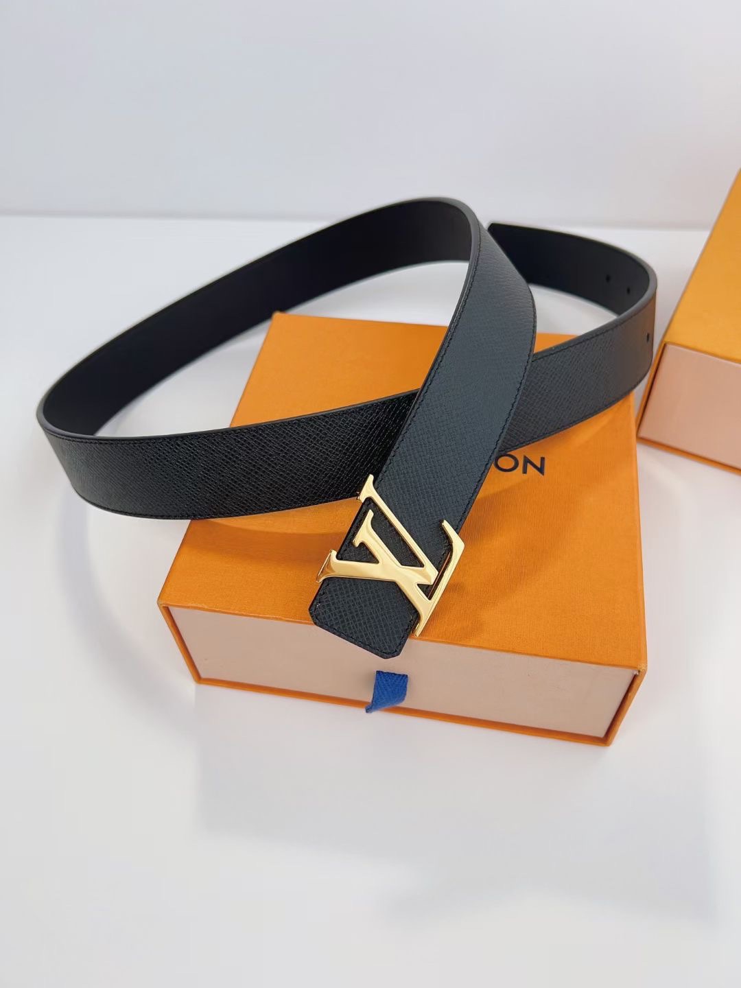 Louis Vuitton Basic Belt Top Grain Leather M