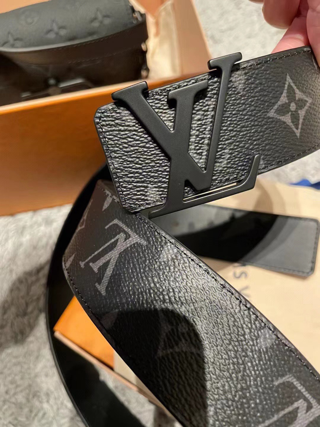 Louis Vuitton Male Basic Belt Cow Leather M