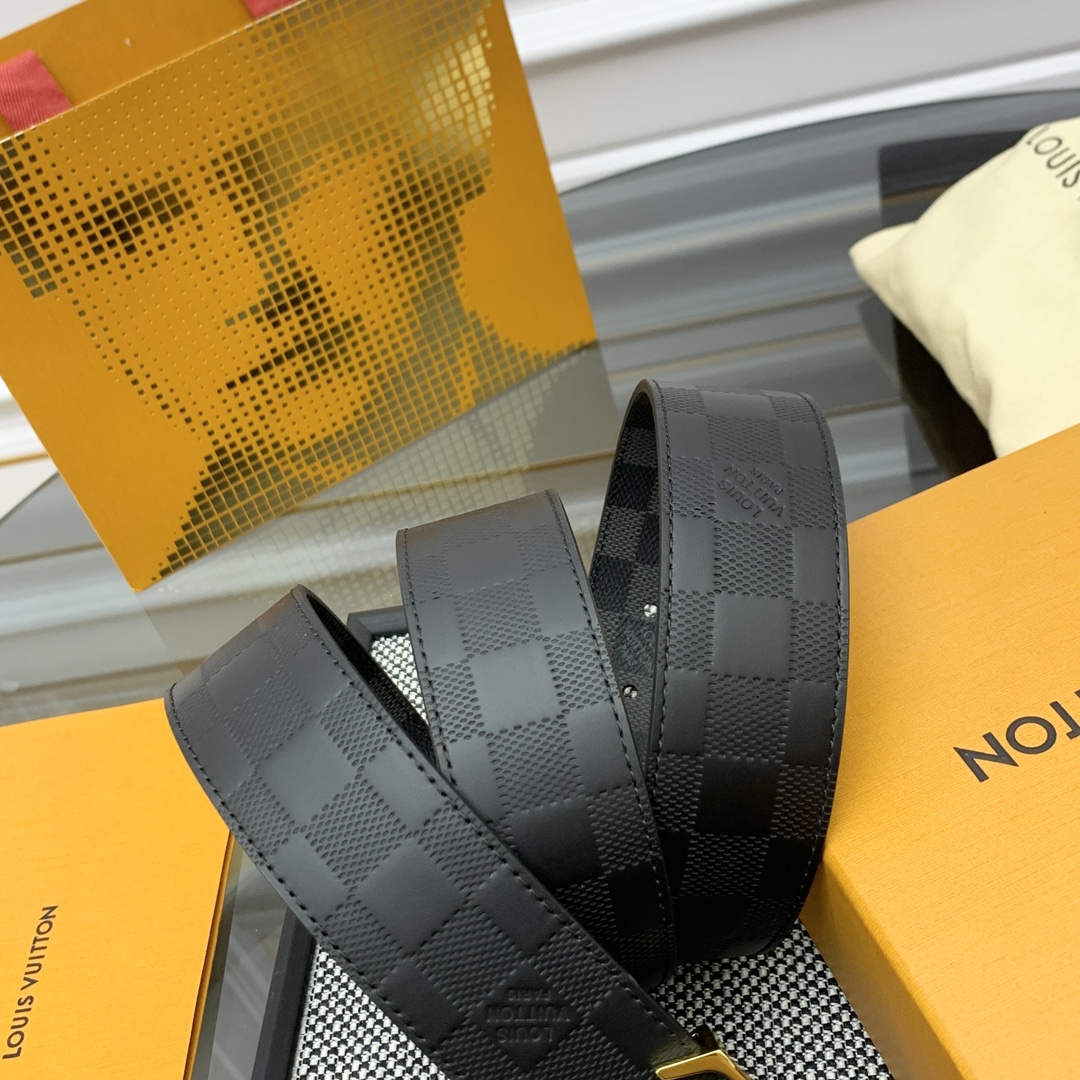 Louis Vuitton Male Basic Belt Cow Leather M