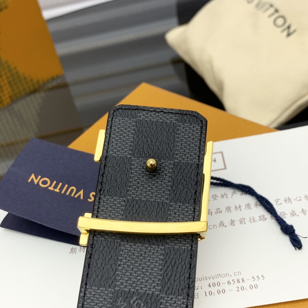 Louis Vuitton Male Basic Belt Cow Leather M