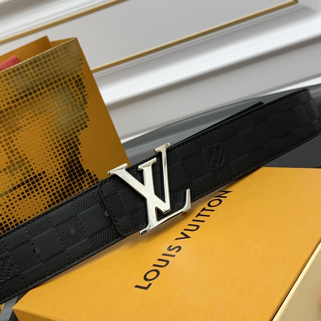 Louis Vuitton Male Basic Belt Cow Leather M