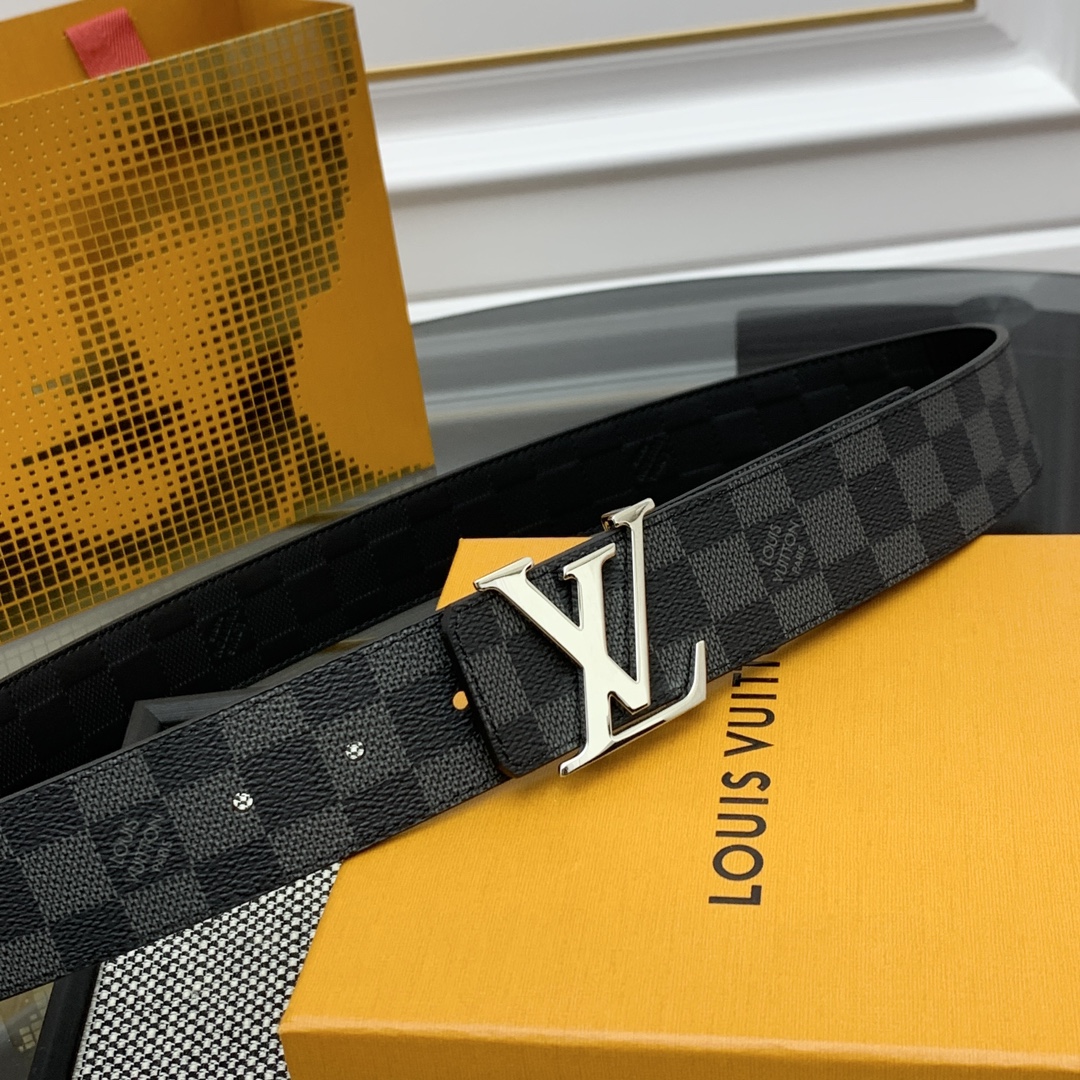 Louis Vuitton Male Basic Belt Cow Leather M