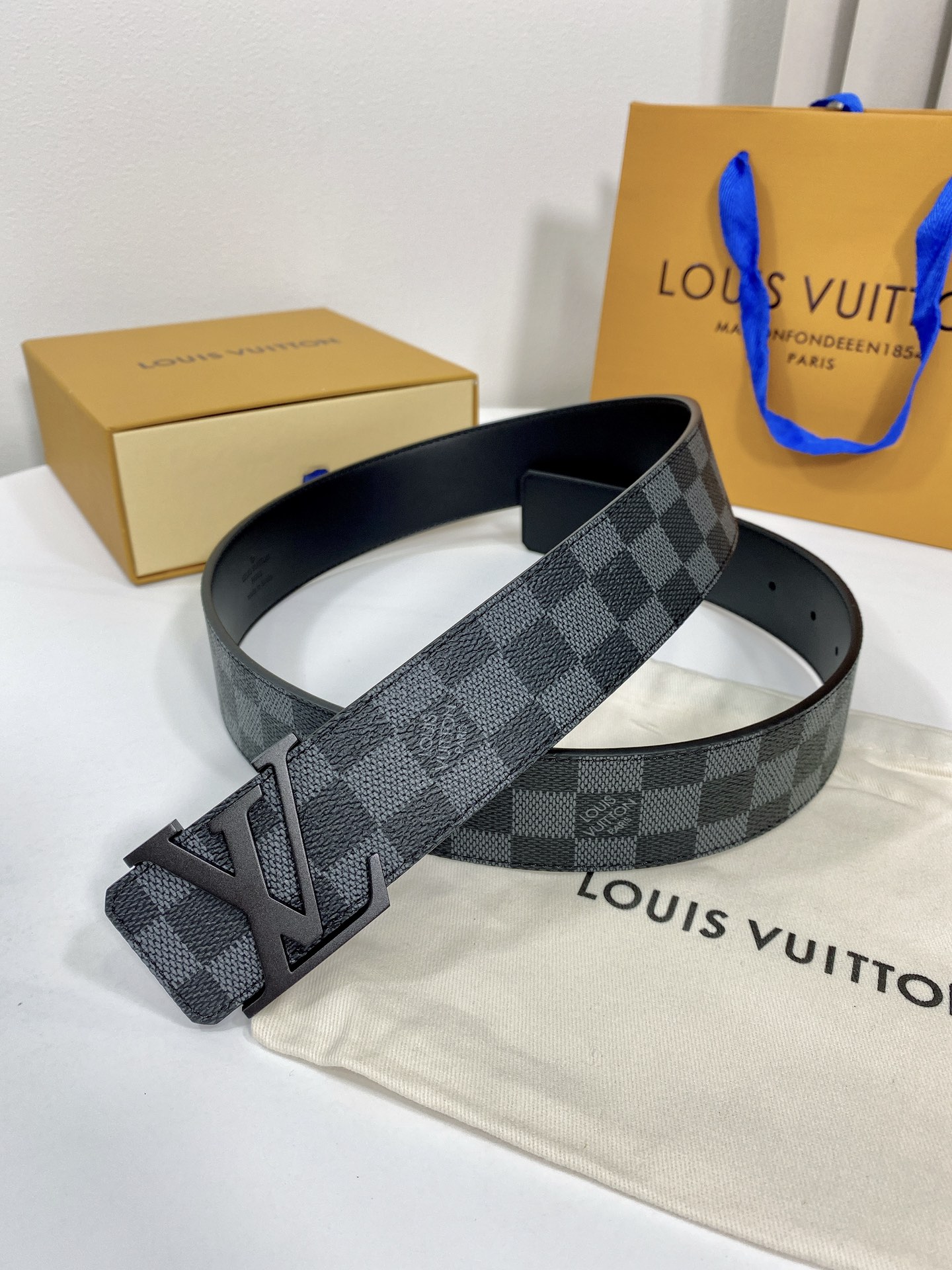Louis Vuitton Leather Belt Top Grain Leather S-m-l