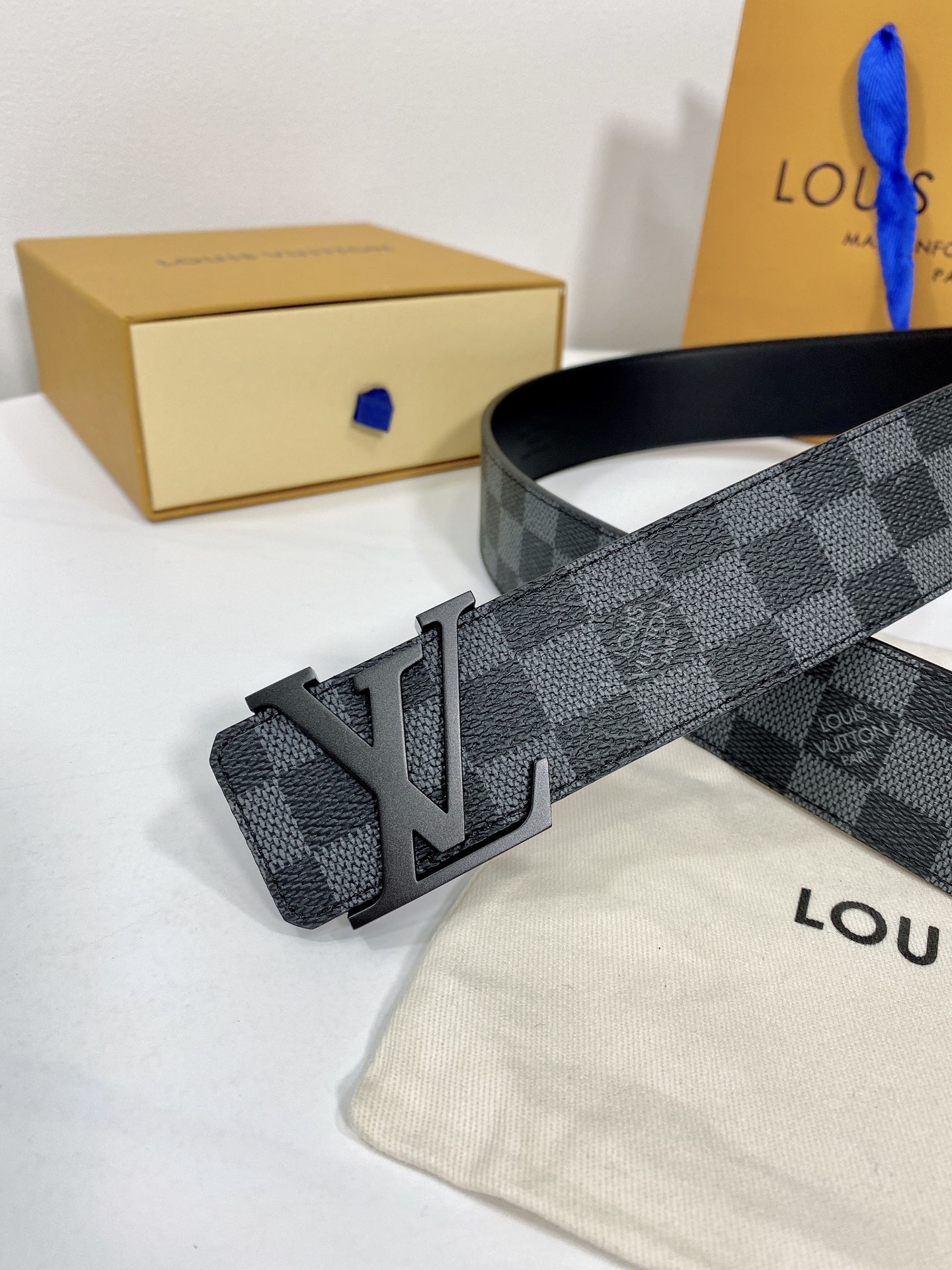 Louis Vuitton Leather Belt Top Grain Leather S-m-l