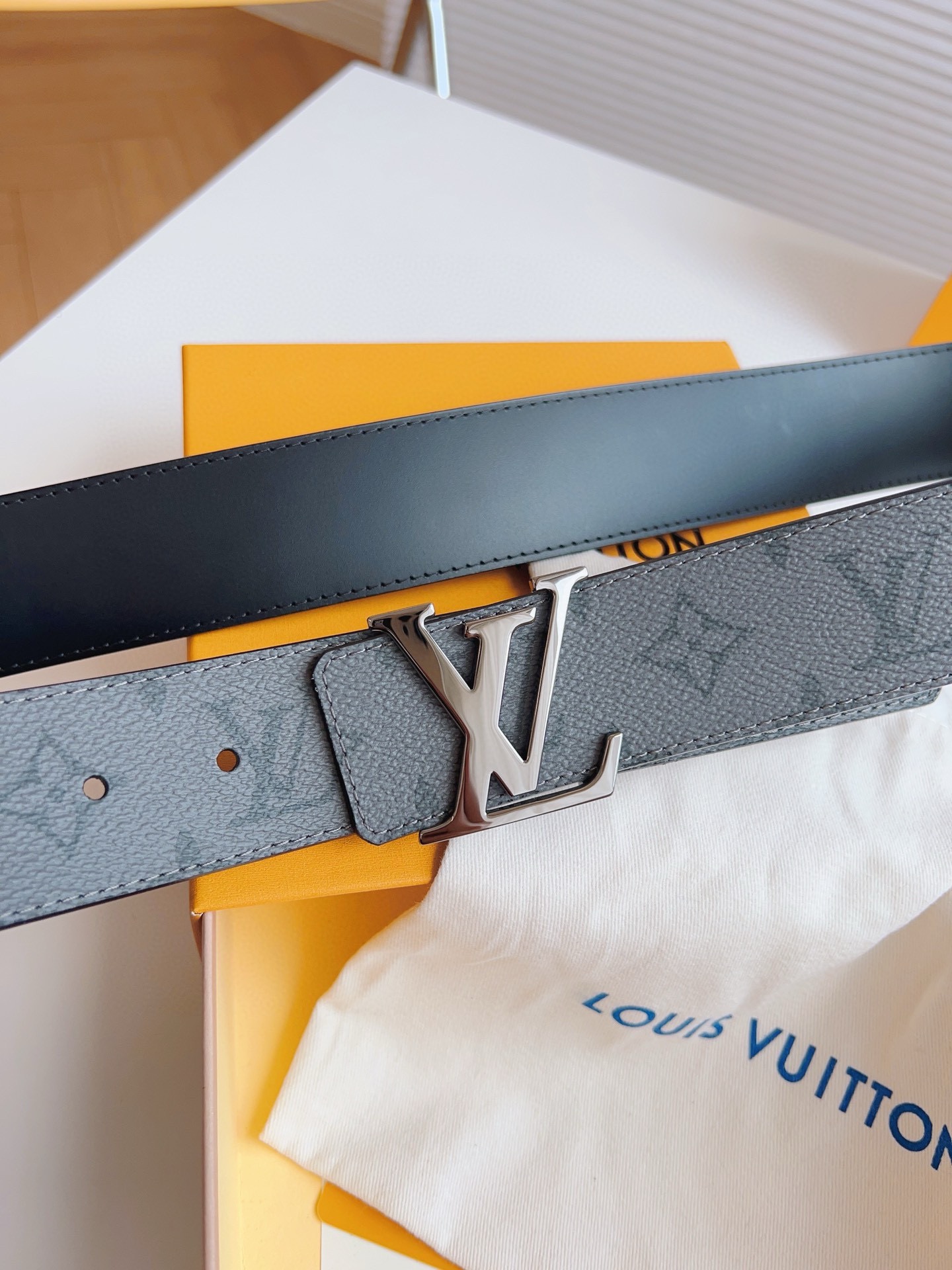 Louis Vuitton Male Basic Belt M-l