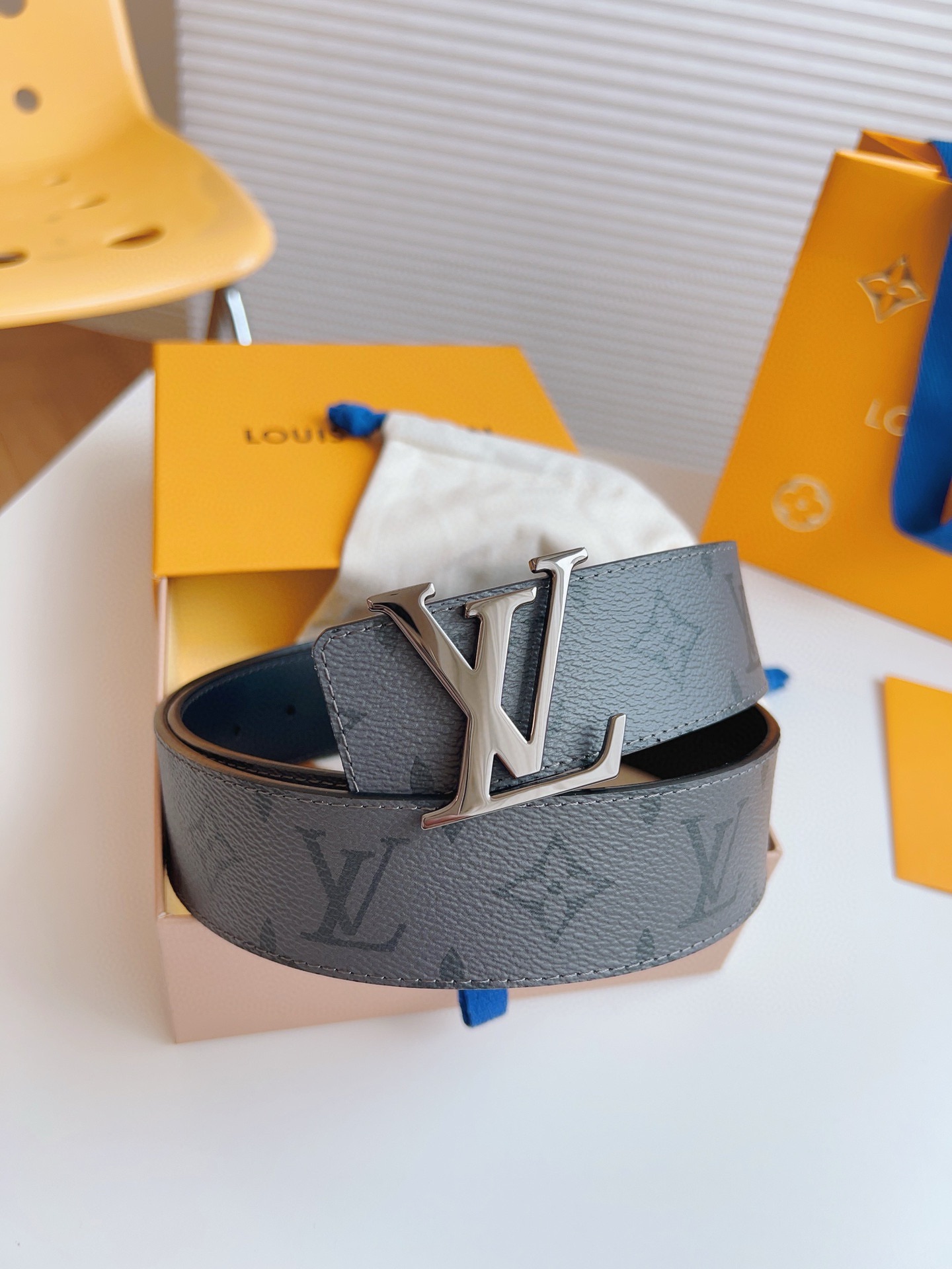 Louis Vuitton Male Basic Belt M-l