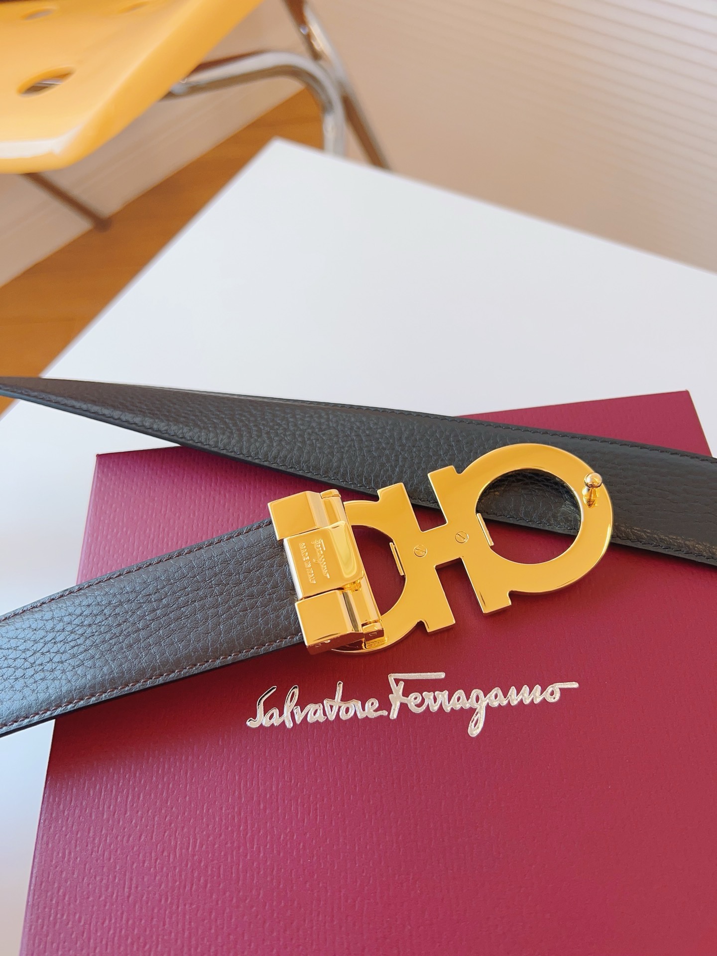 Salvatore Ferragamo Leather Belt M