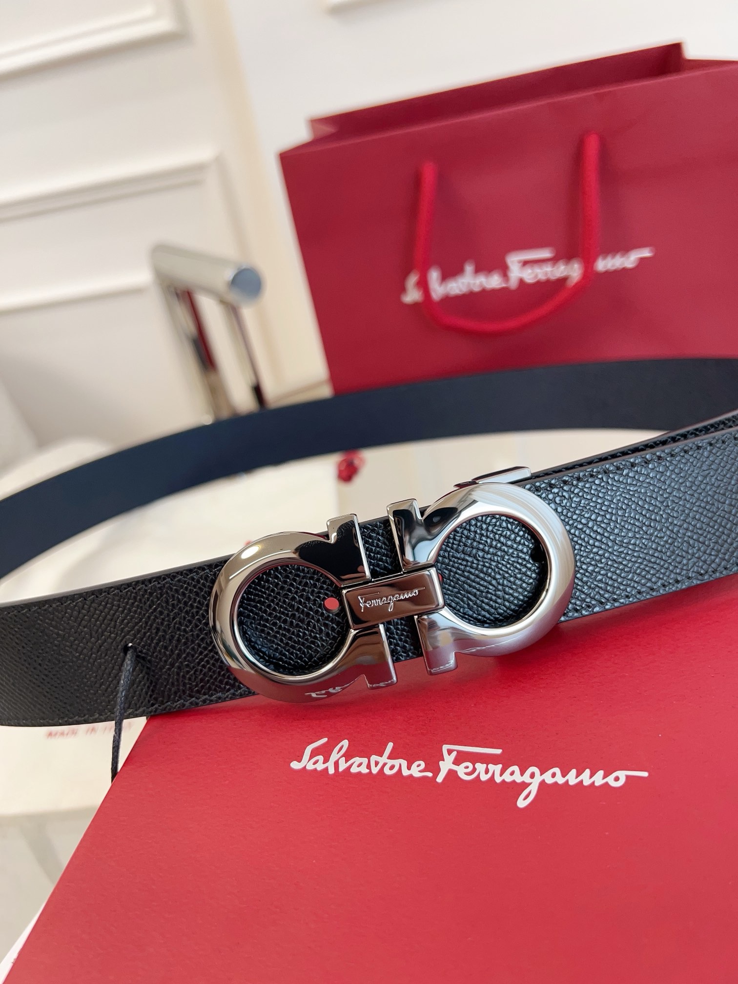 Salvatore Ferragamo Leather Belt M