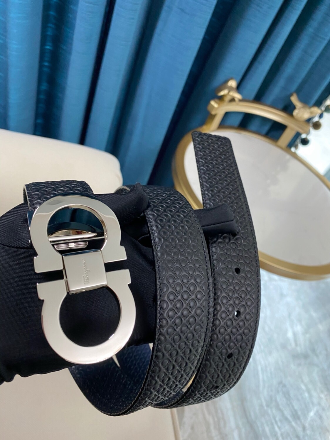 Salvatore Ferragamo Leather Belt M