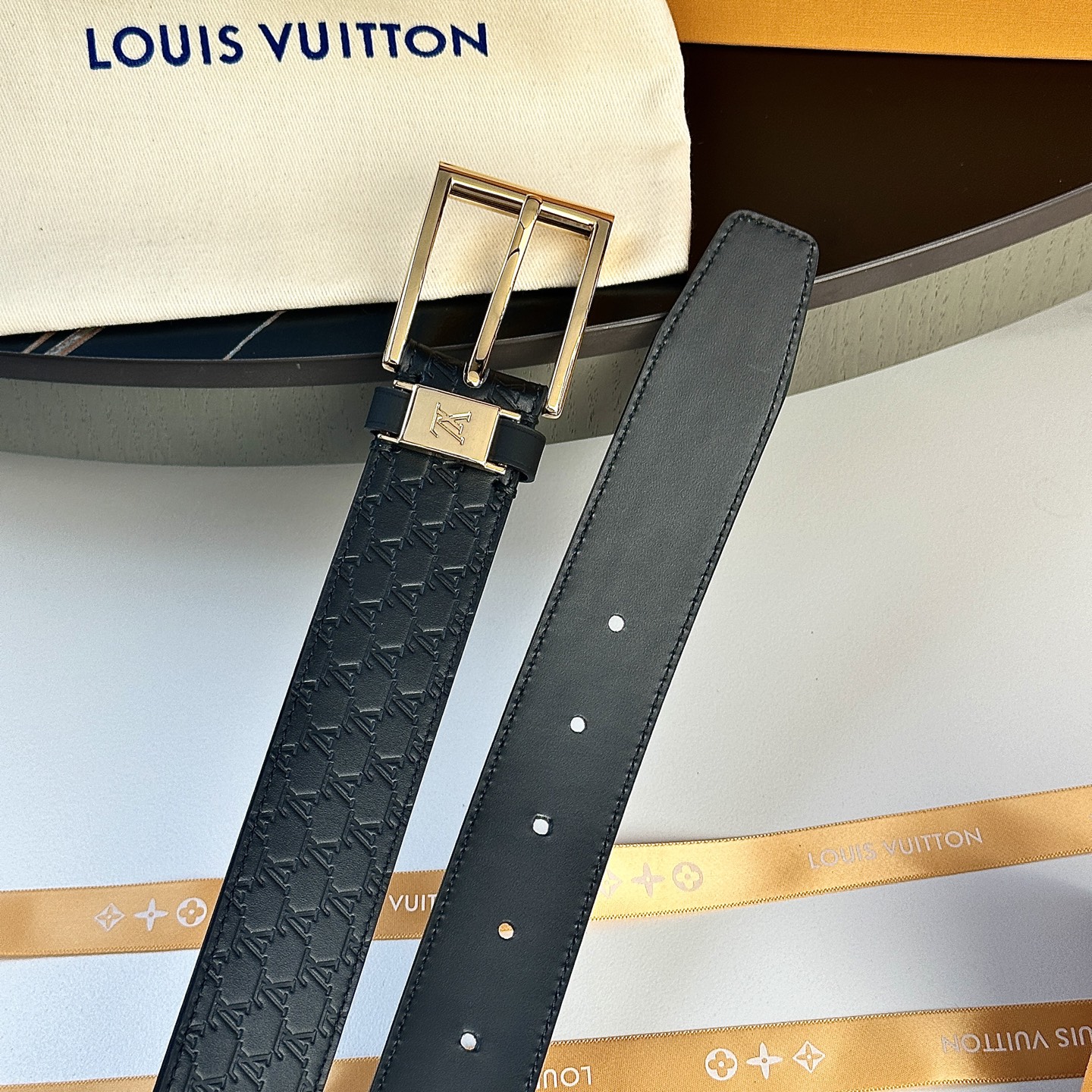 Louis Vuitton Male Basic Belt Cow Leather S-l