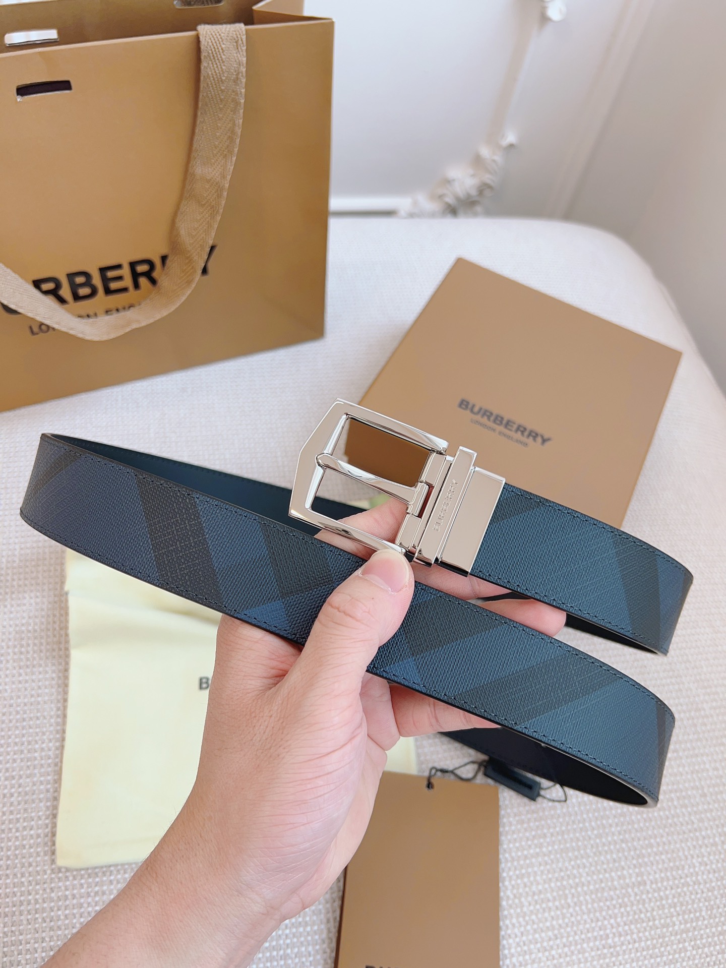 Burberry Basic Belt Cow Leather Black