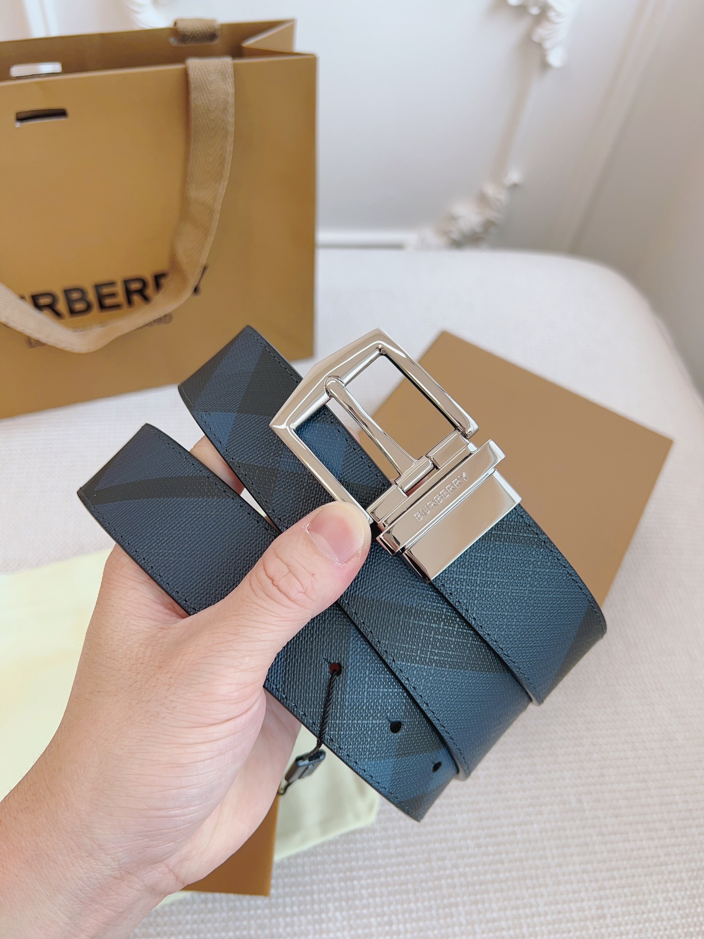 Burberry Basic Belt Cow Leather Black