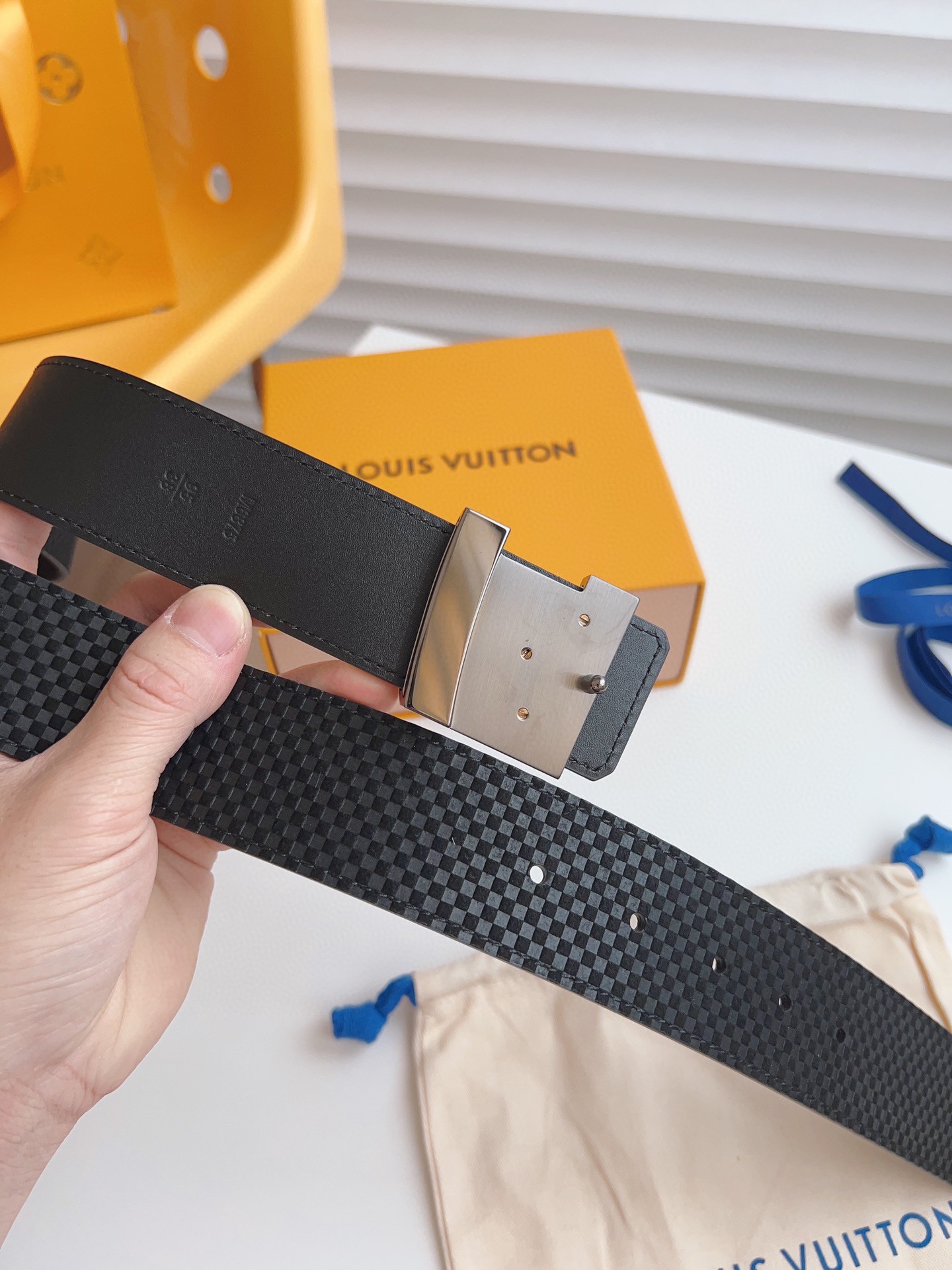 Louis Vuitton Male Basic Belt M-l