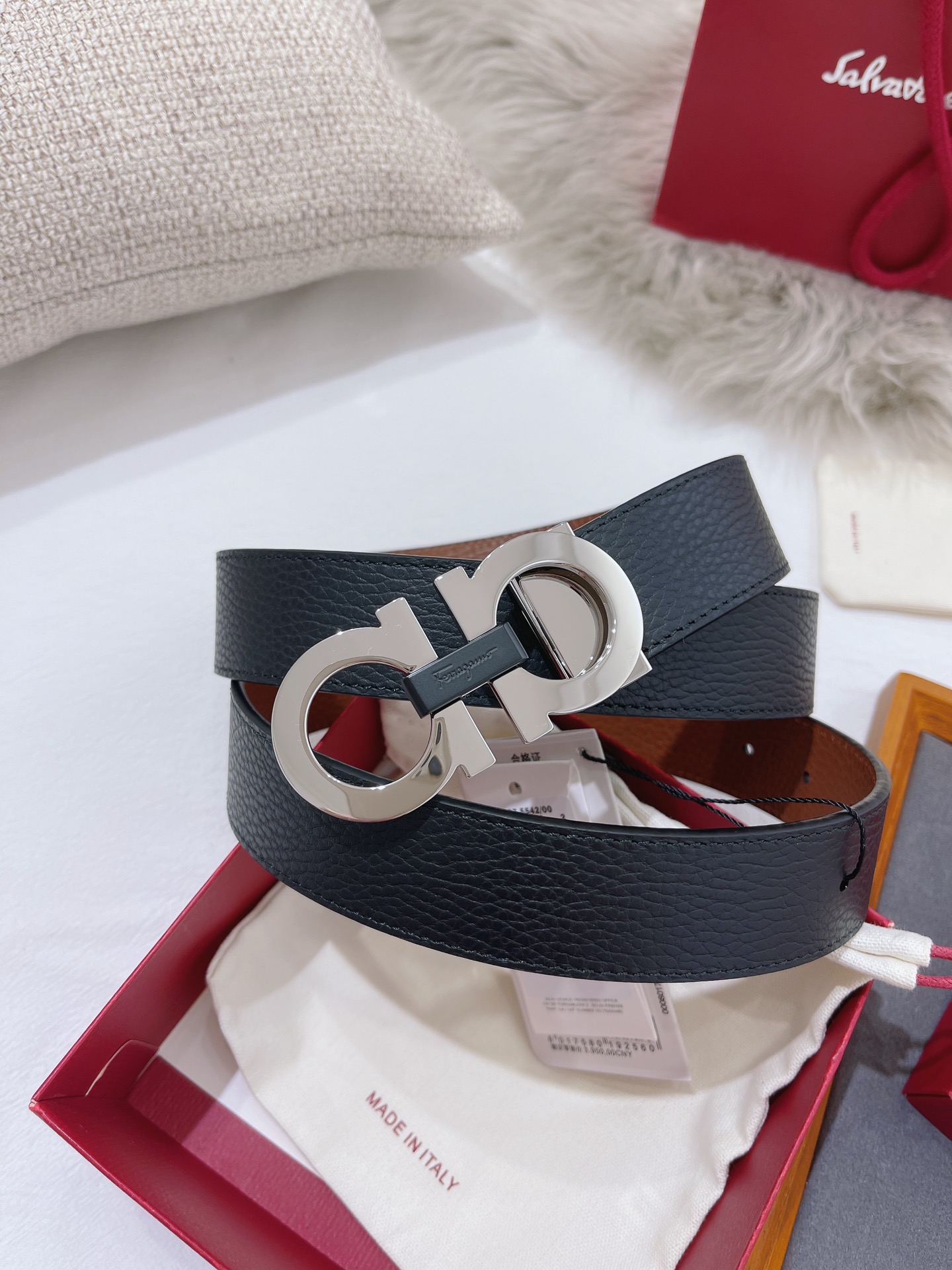 Salvatore Ferragamo Male Leather Belt M