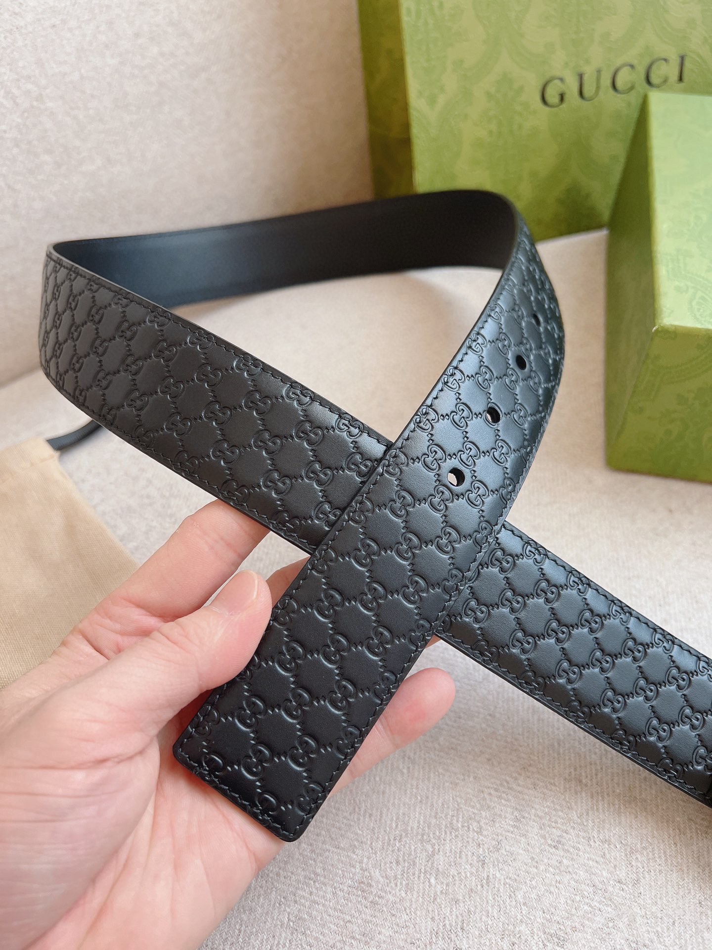 Gucci Leather Belt S-m