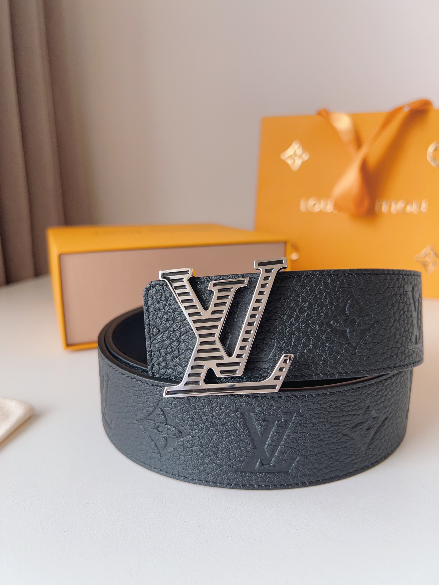 Louis Vuitton Basic Belt Cow Leather 40mm-m-l