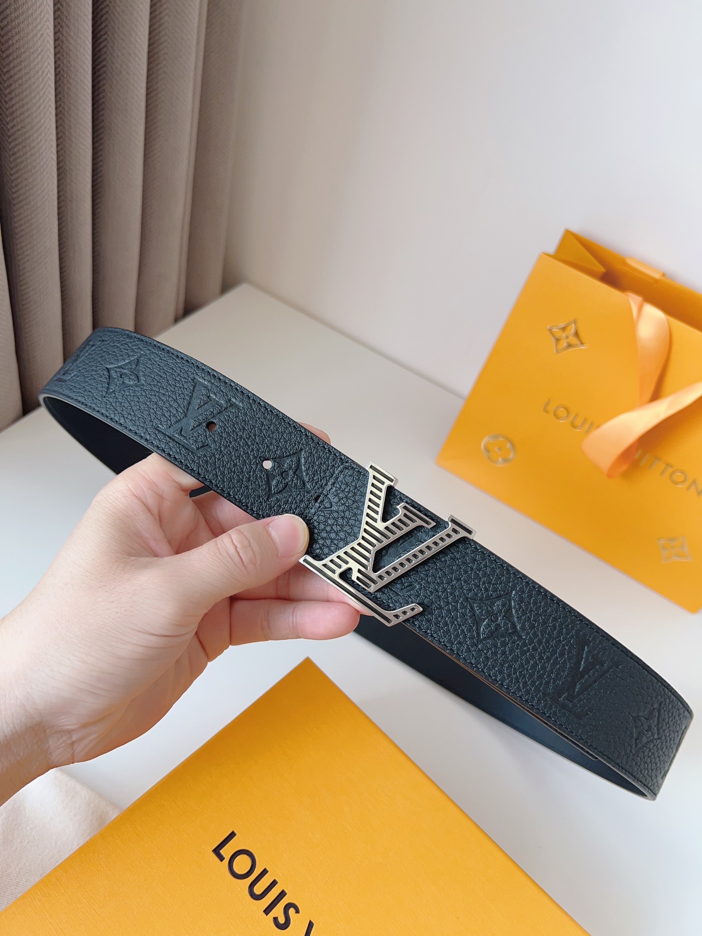 Louis Vuitton Basic Belt Cow Leather 40mm-m-l