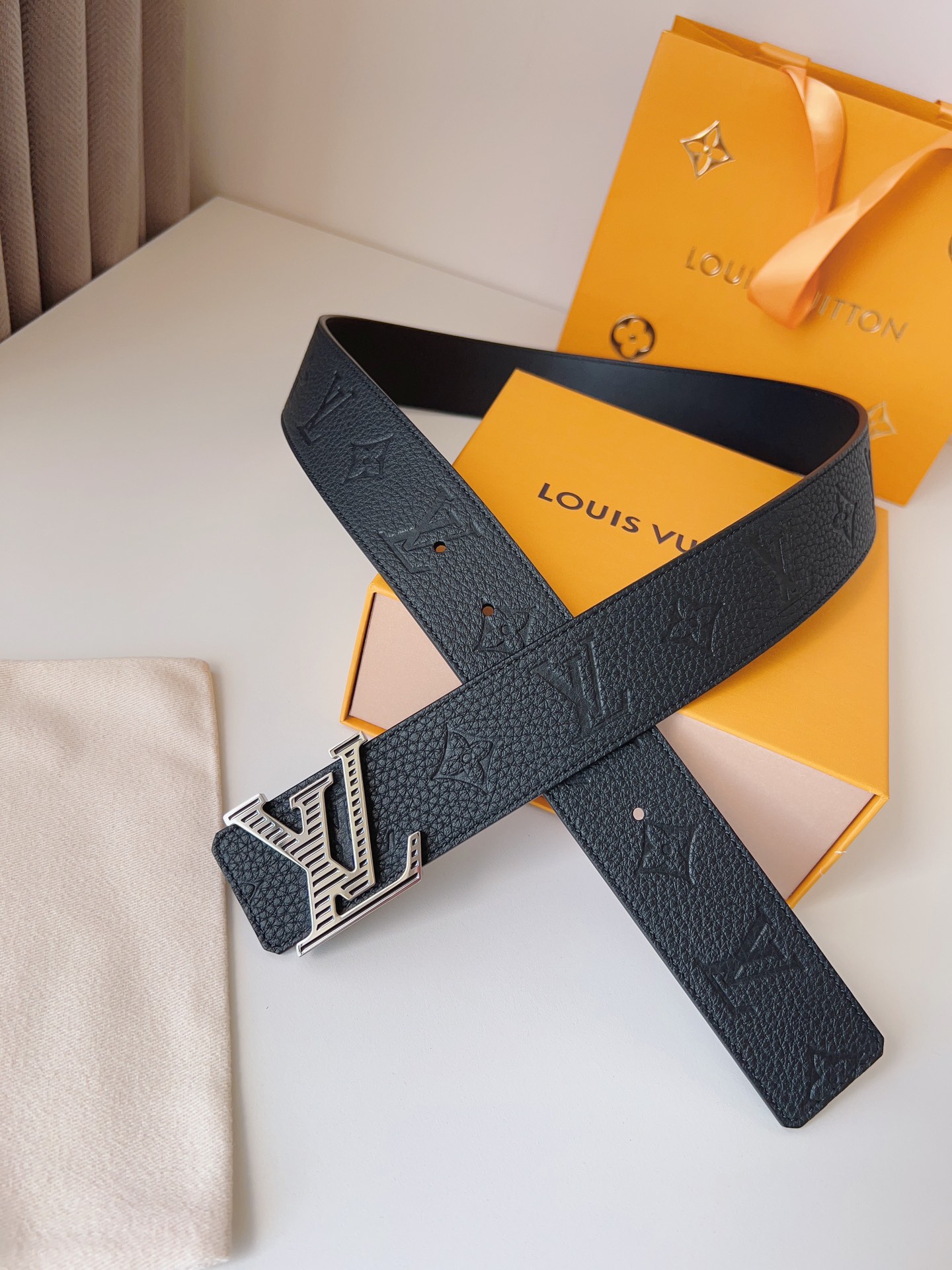 Louis Vuitton Basic Belt Cow Leather 40mm-m-l