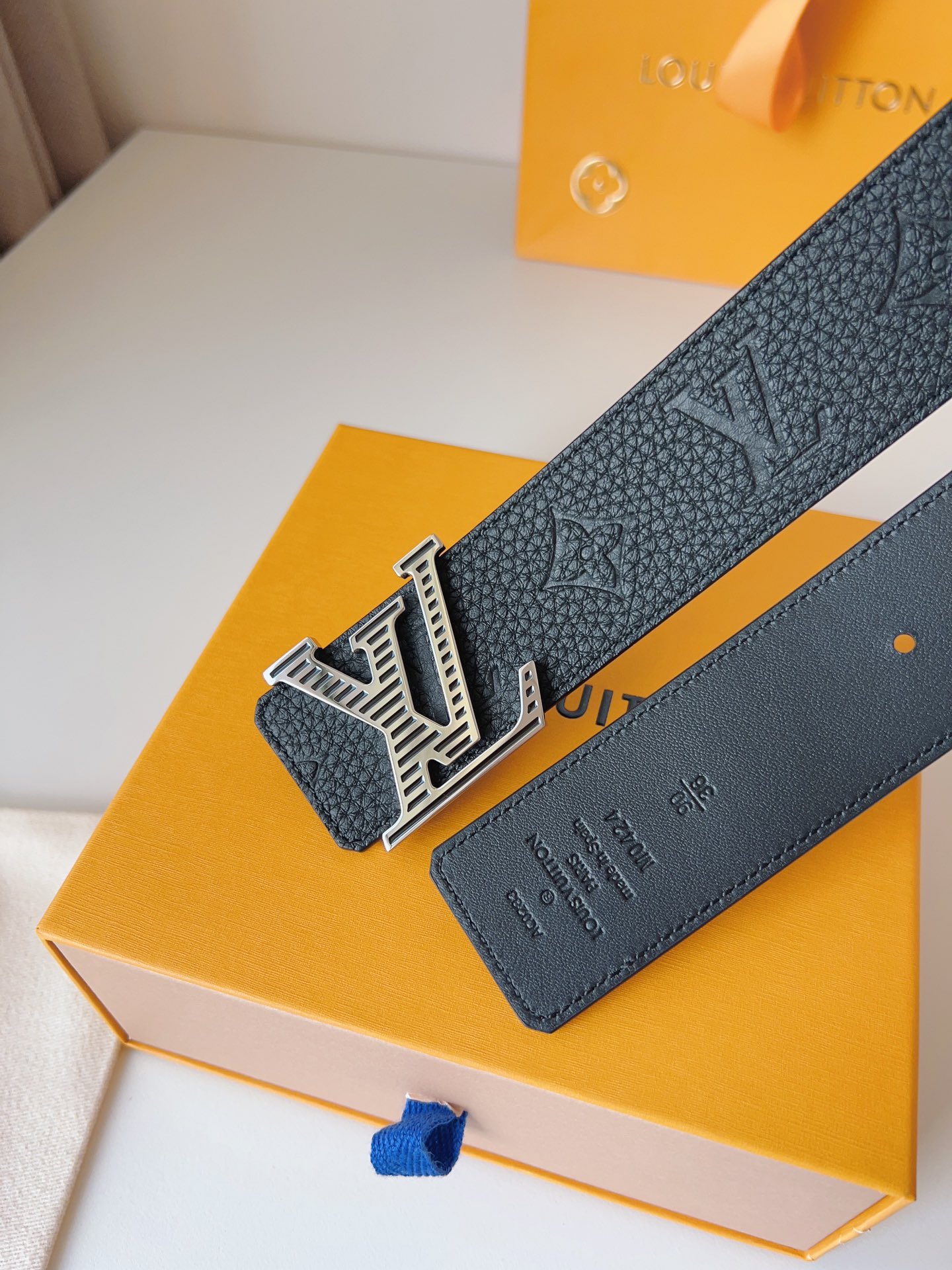 Louis Vuitton Basic Belt Cow Leather 40mm-m-l