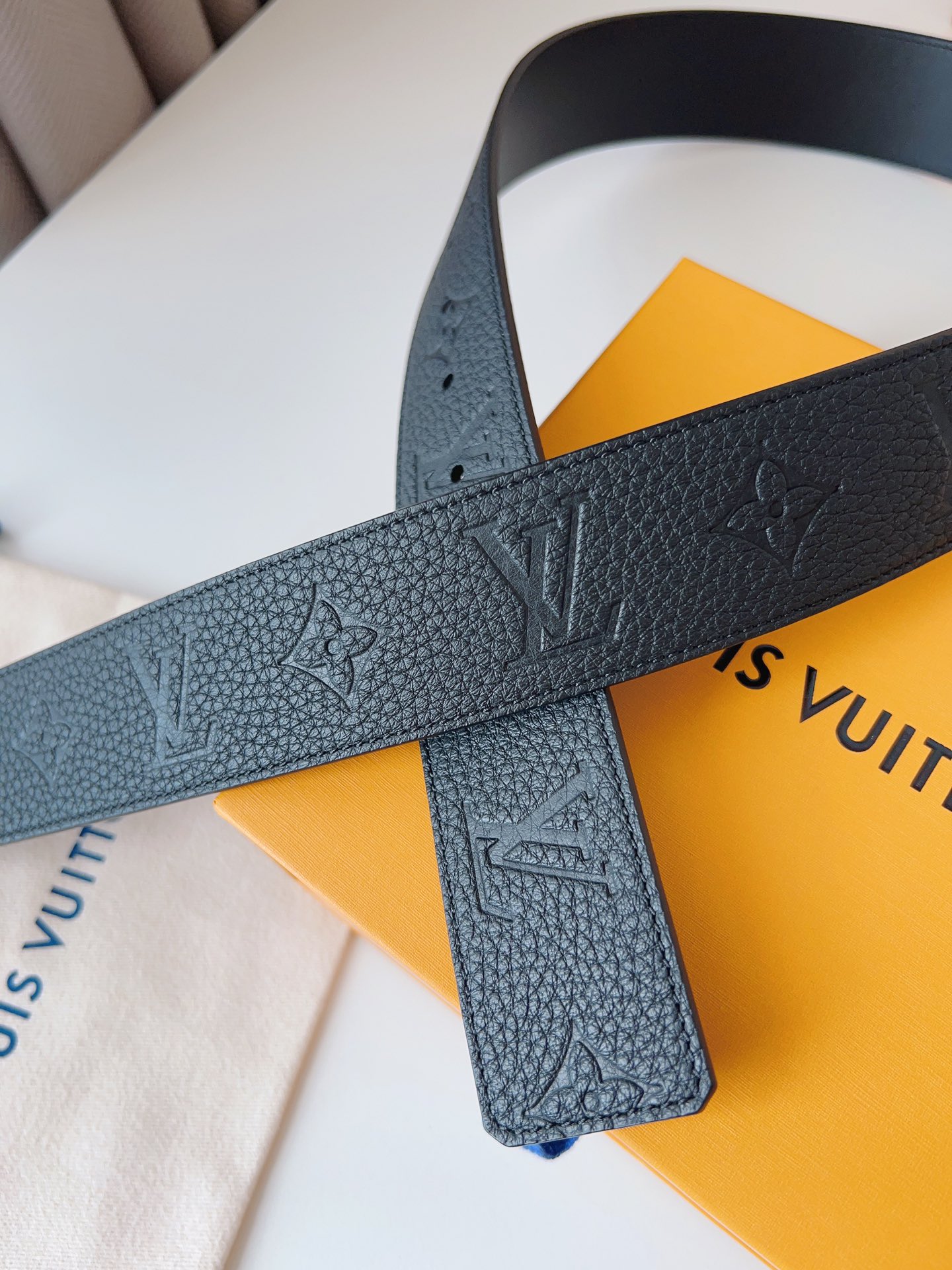 Louis Vuitton Basic Belt Cow Leather 40mm-m-l