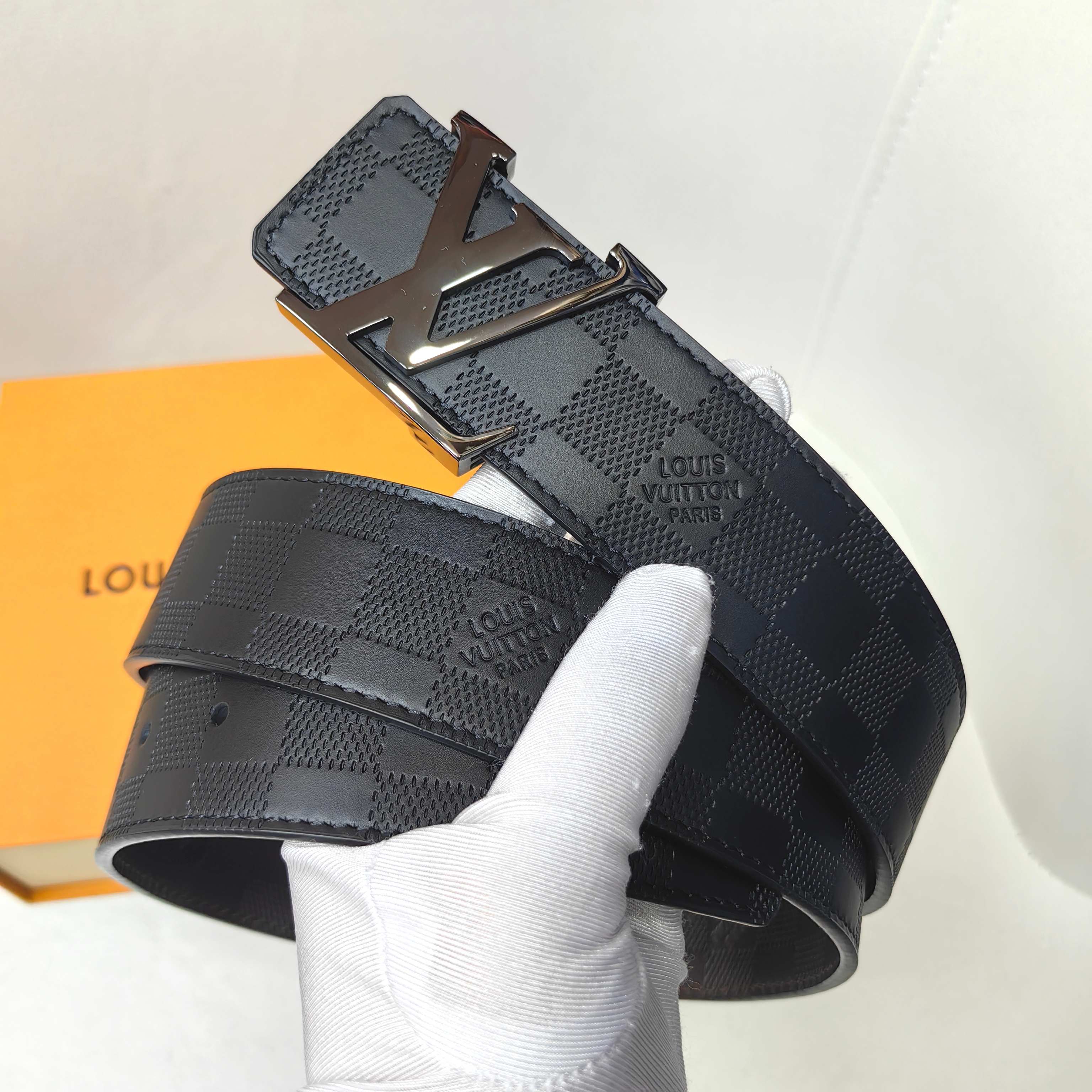 Louis Vuitton Basic Belt L