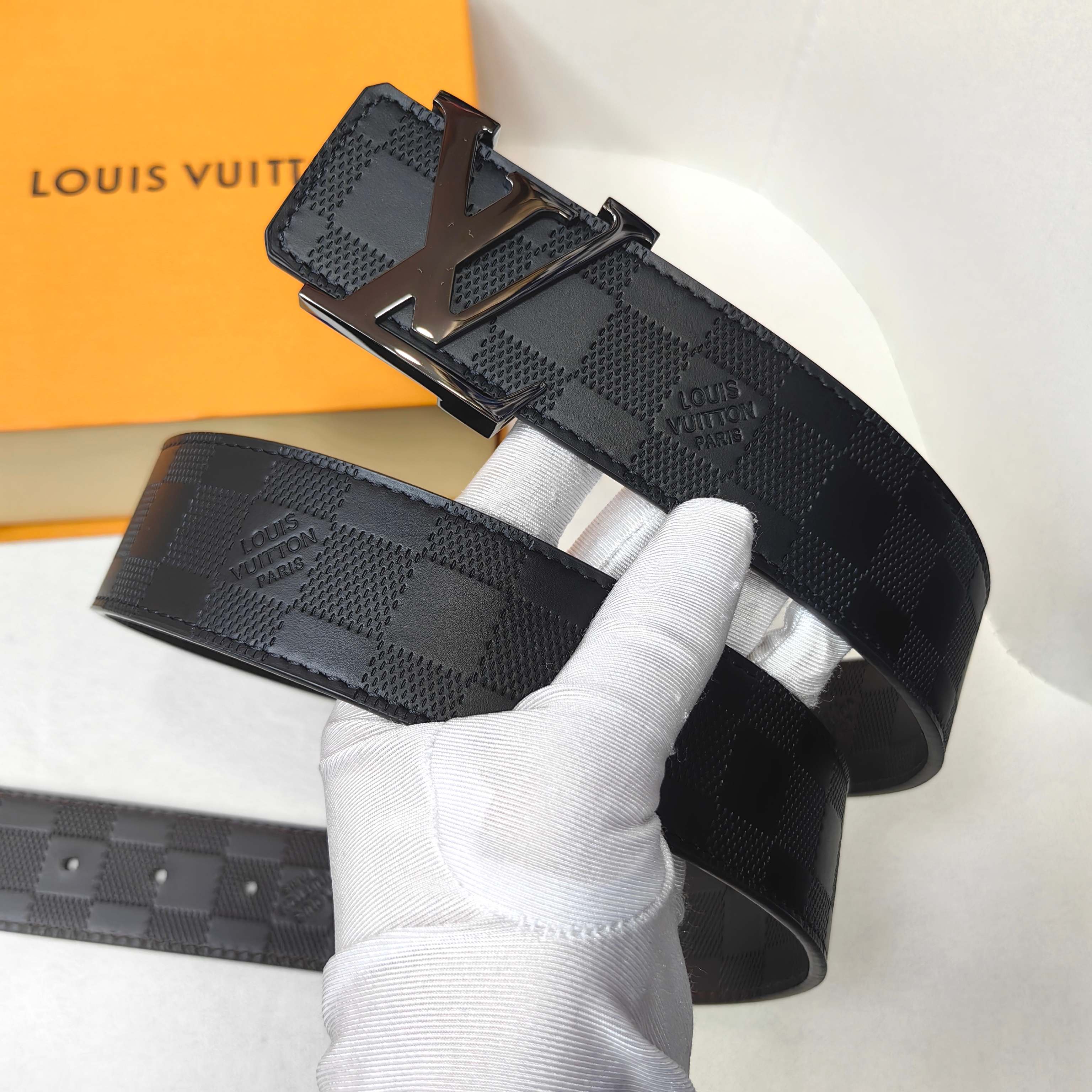 Louis Vuitton Basic Belt L