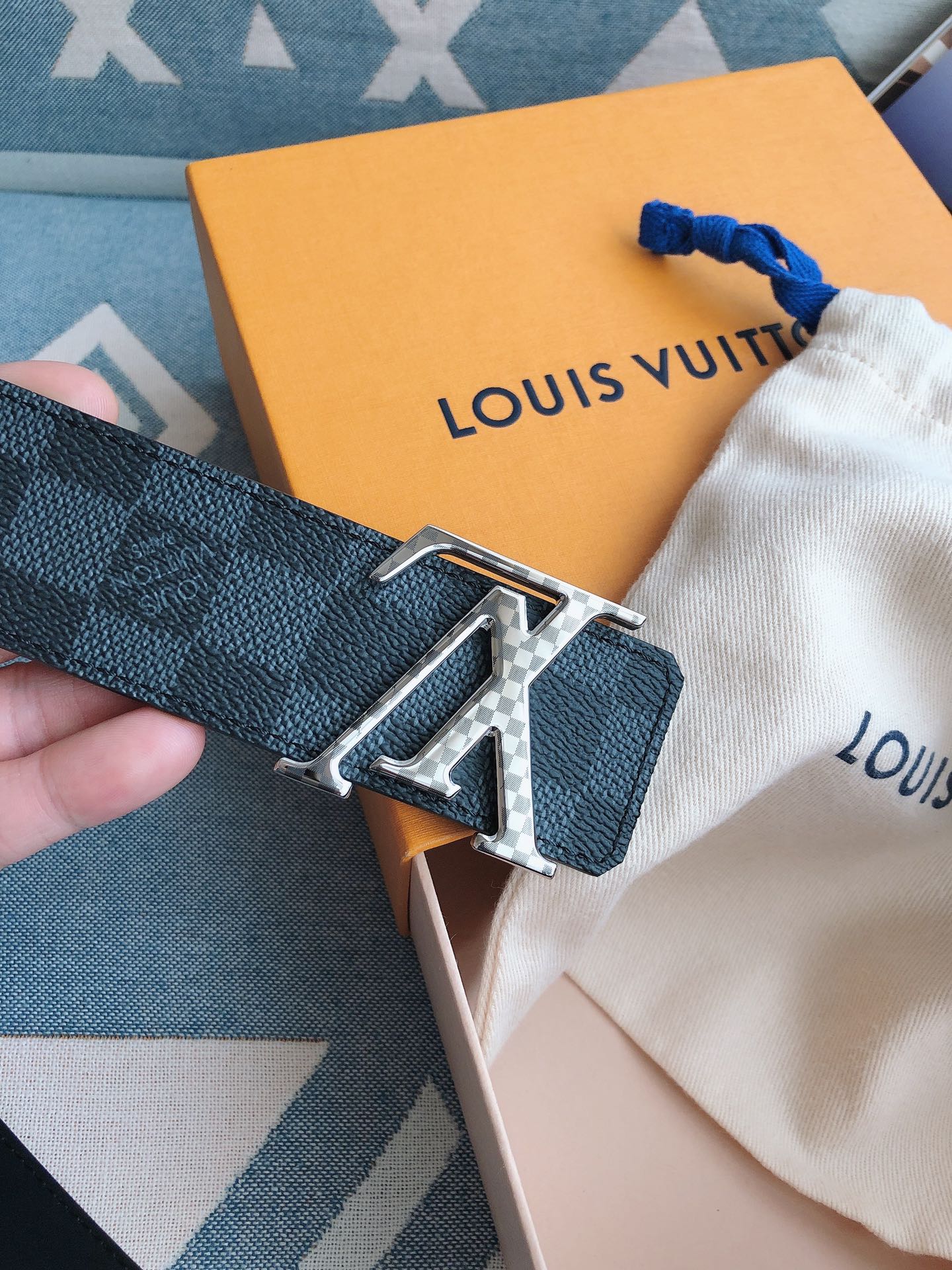 Louis Vuitton Male Leather Belt M-l