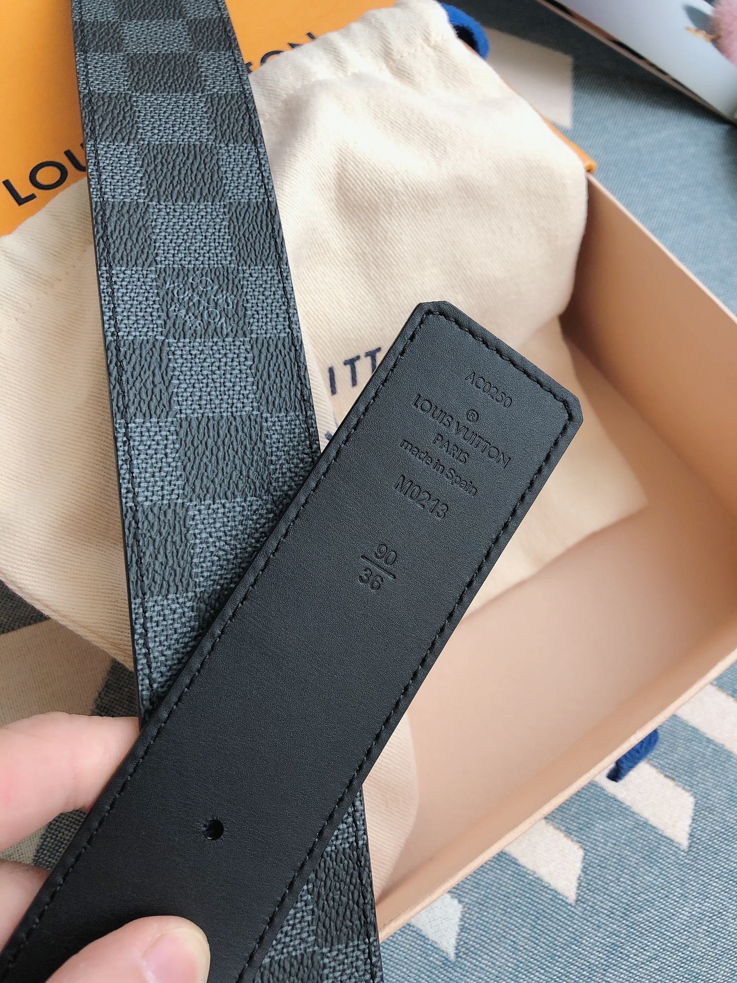 Louis Vuitton Male Leather Belt M-l