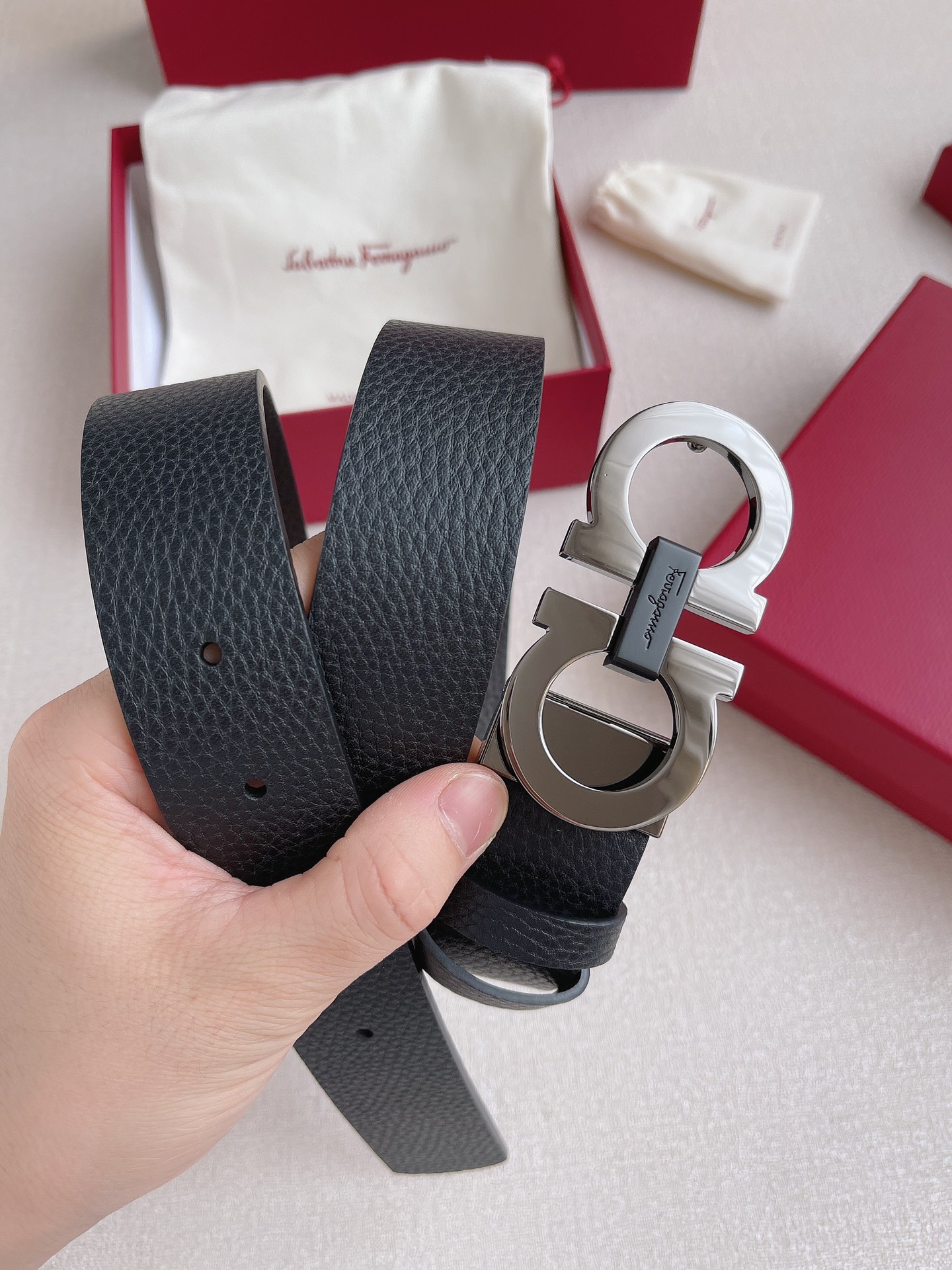 Salvatore Ferragamo Leather Belt Cow Leather Adjustable 35mm