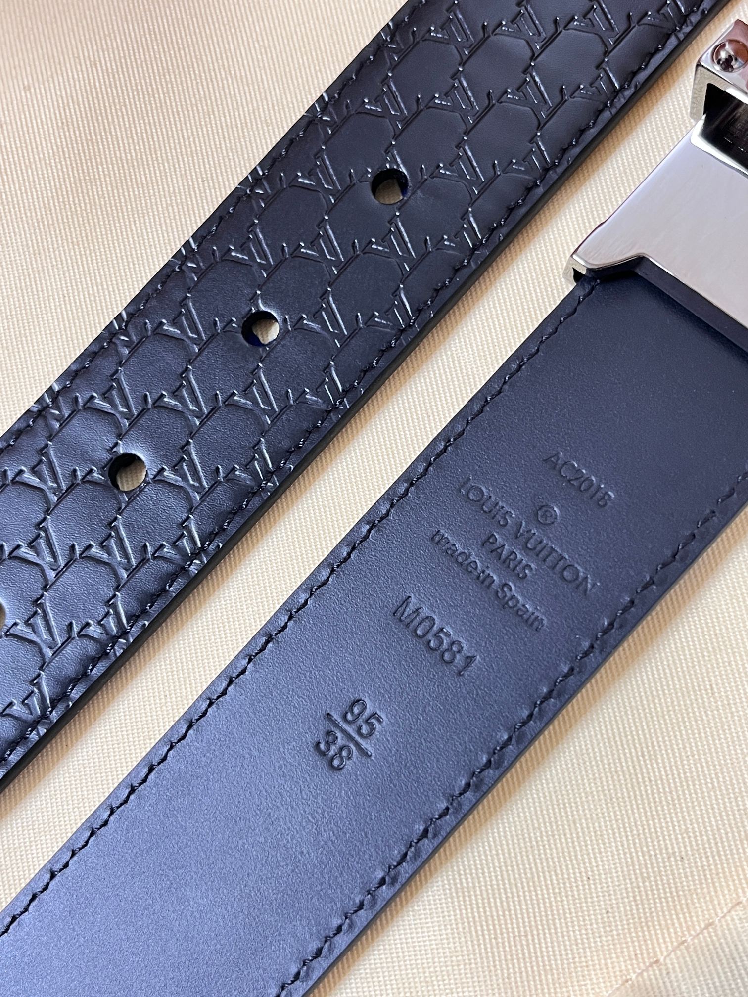 Louis Vuitton Basic Belt Cow Leather