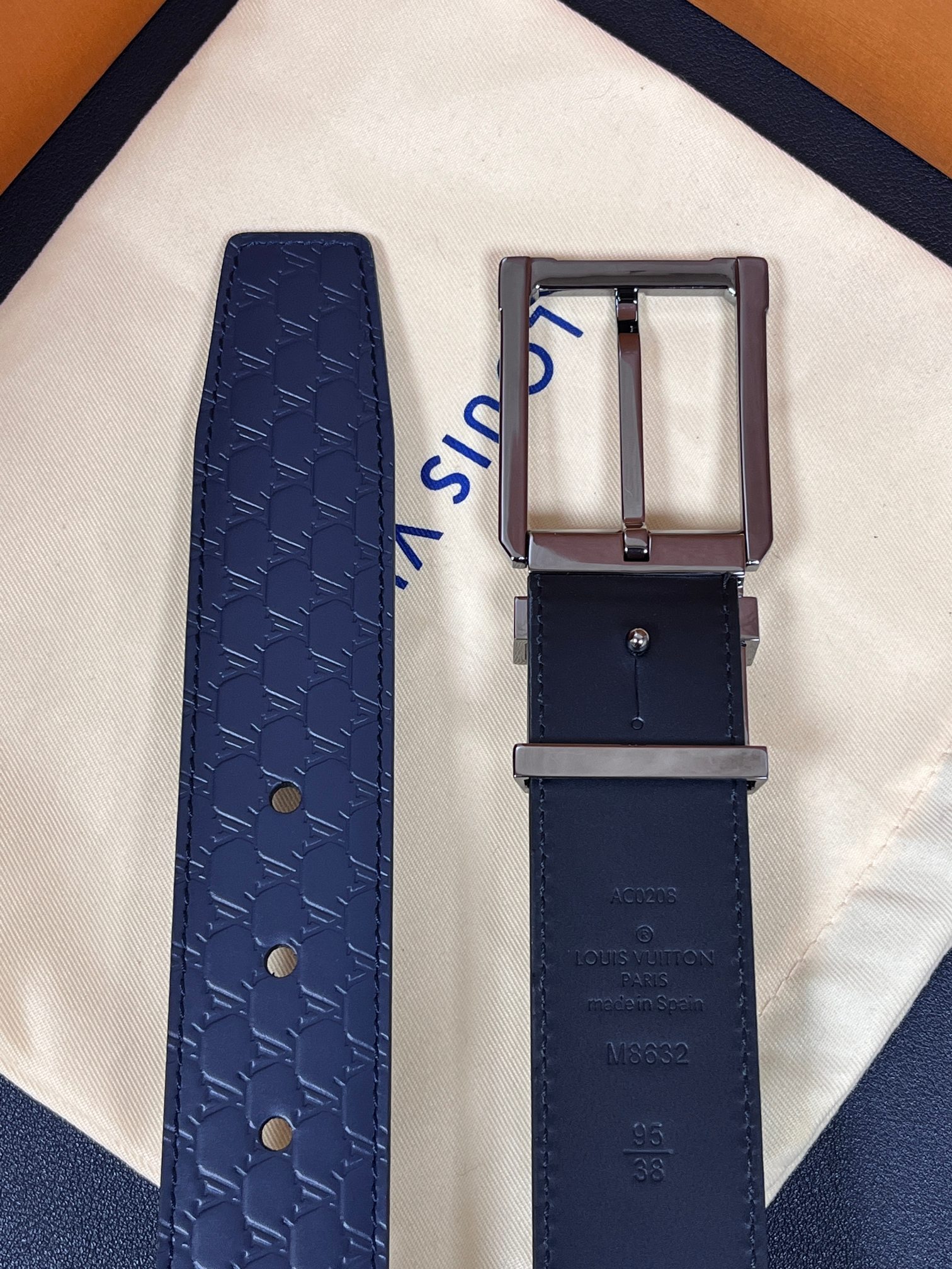 Louis Vuitton Basic Belt Cow Leather