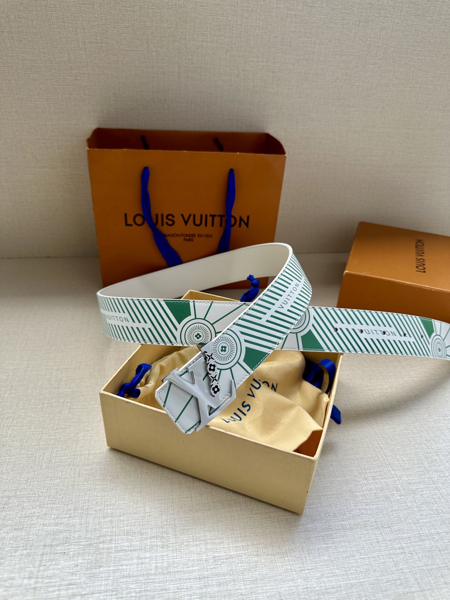 Louis Vuitton Basic Belt M-l