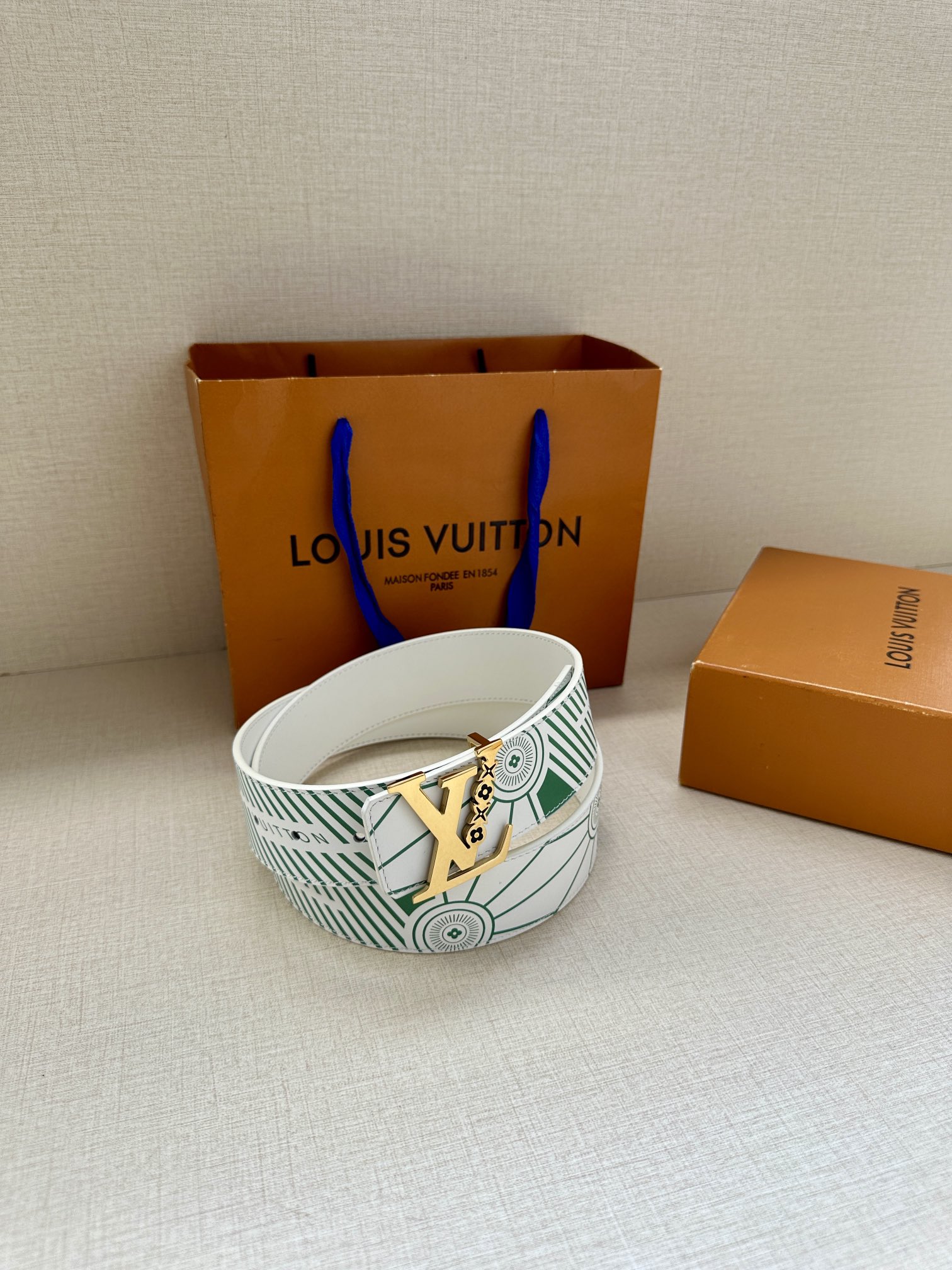 Louis Vuitton Basic Belt M-l