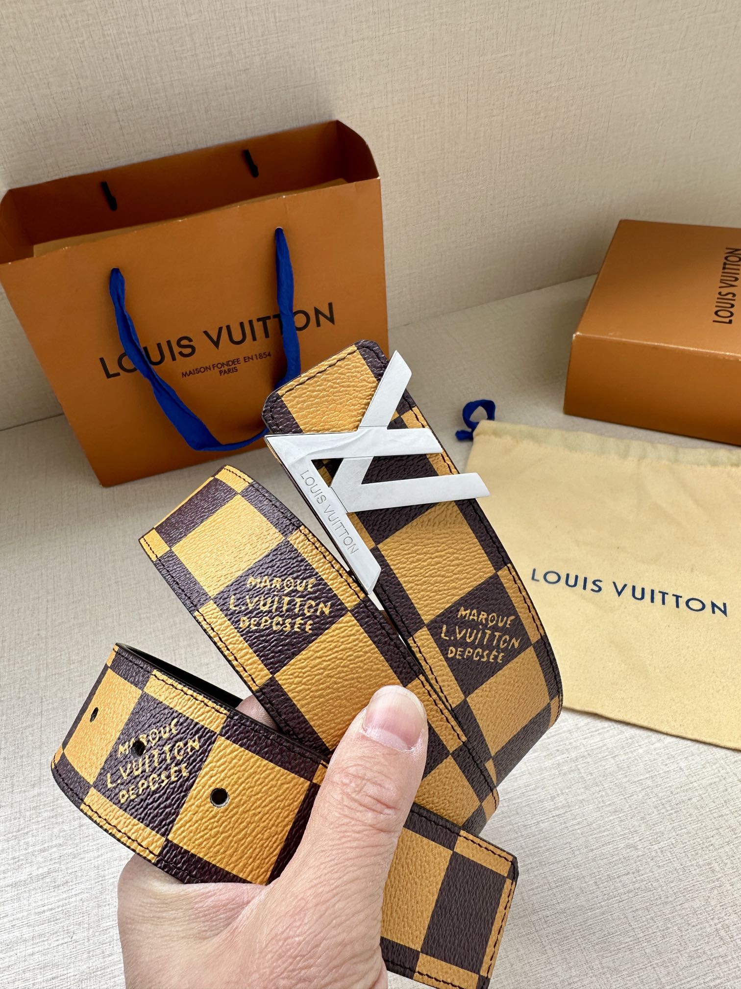 Louis Vuitton Male Basic Belt Cow Leather S-m-l