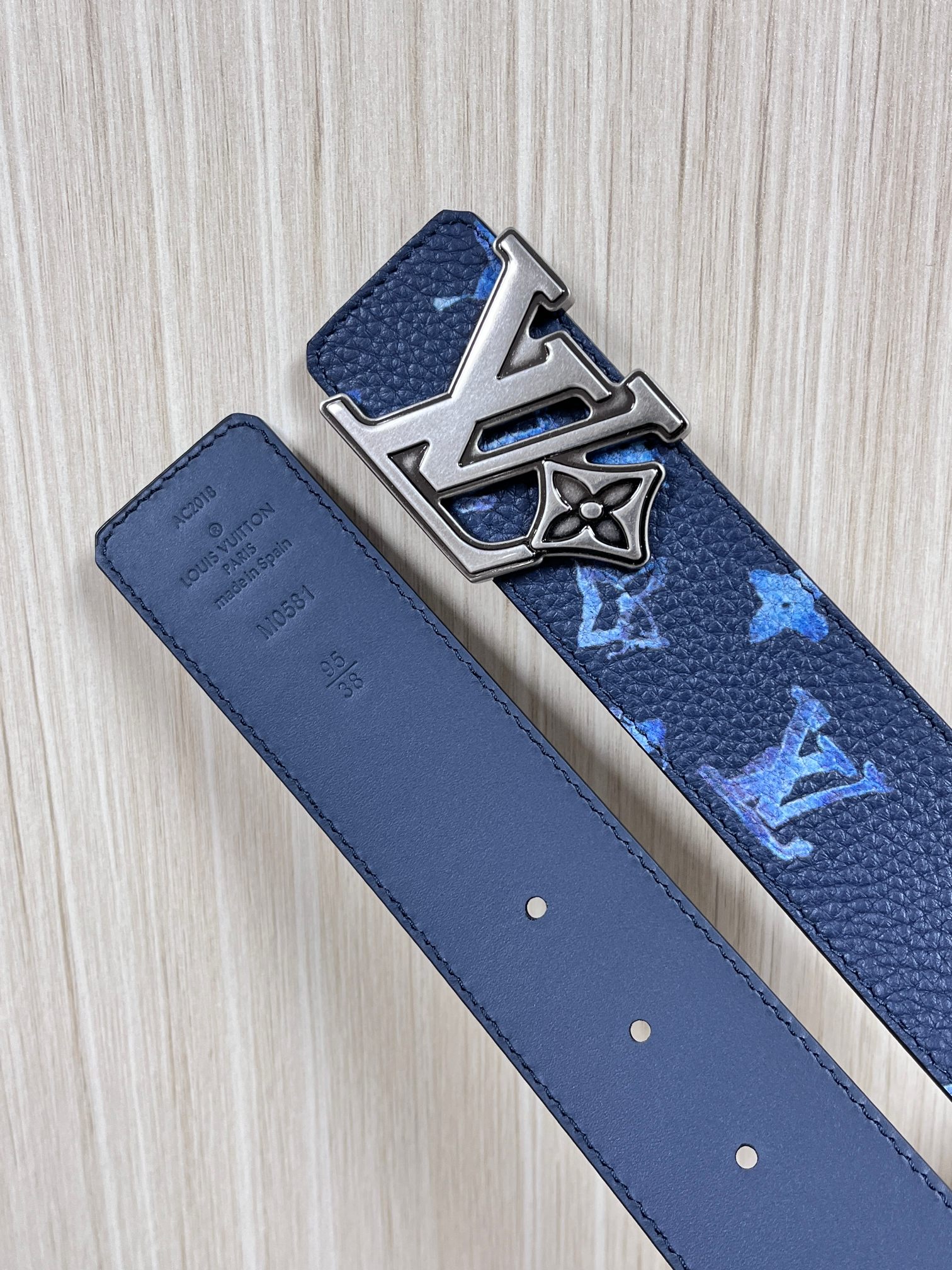 Louis Vuitton Basic Belt Cow Leather M